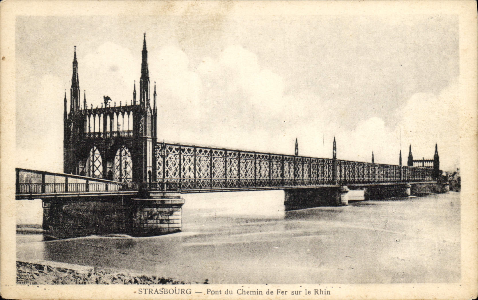 CPA Strasbourg Pont du Chemin du Fer sur le Rhin 