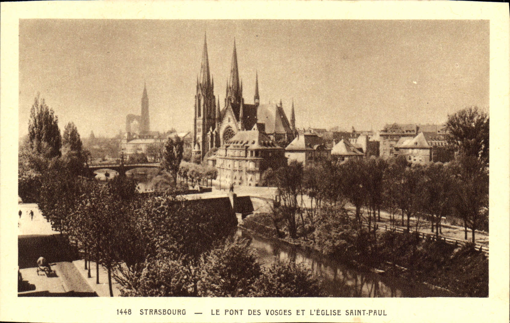 CPA Strasbourg Le Pont des Vosges et l'Eglise Saint Paul 