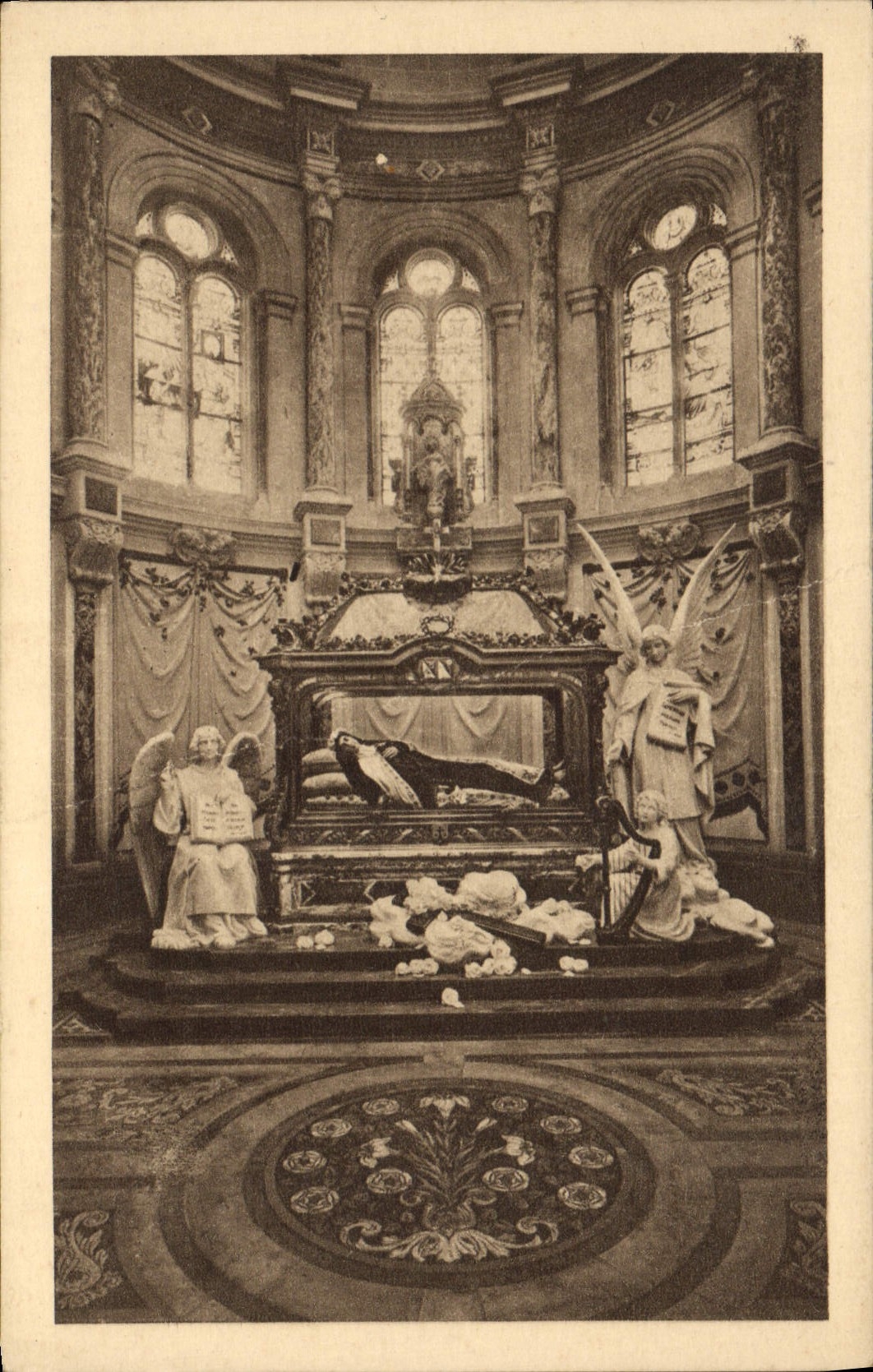 CPA Chapelle et Chasse de Sainte Therese de l'Enfant Jesus