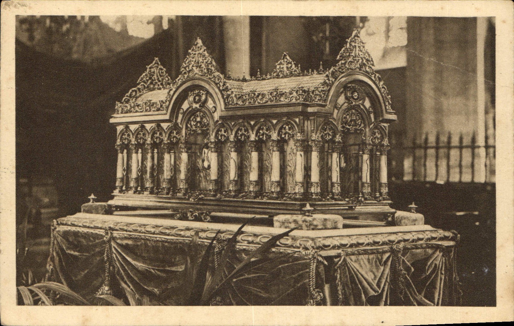 CPA Petite Chasse de vermeil offerte par le Bresil et destinee a porter 