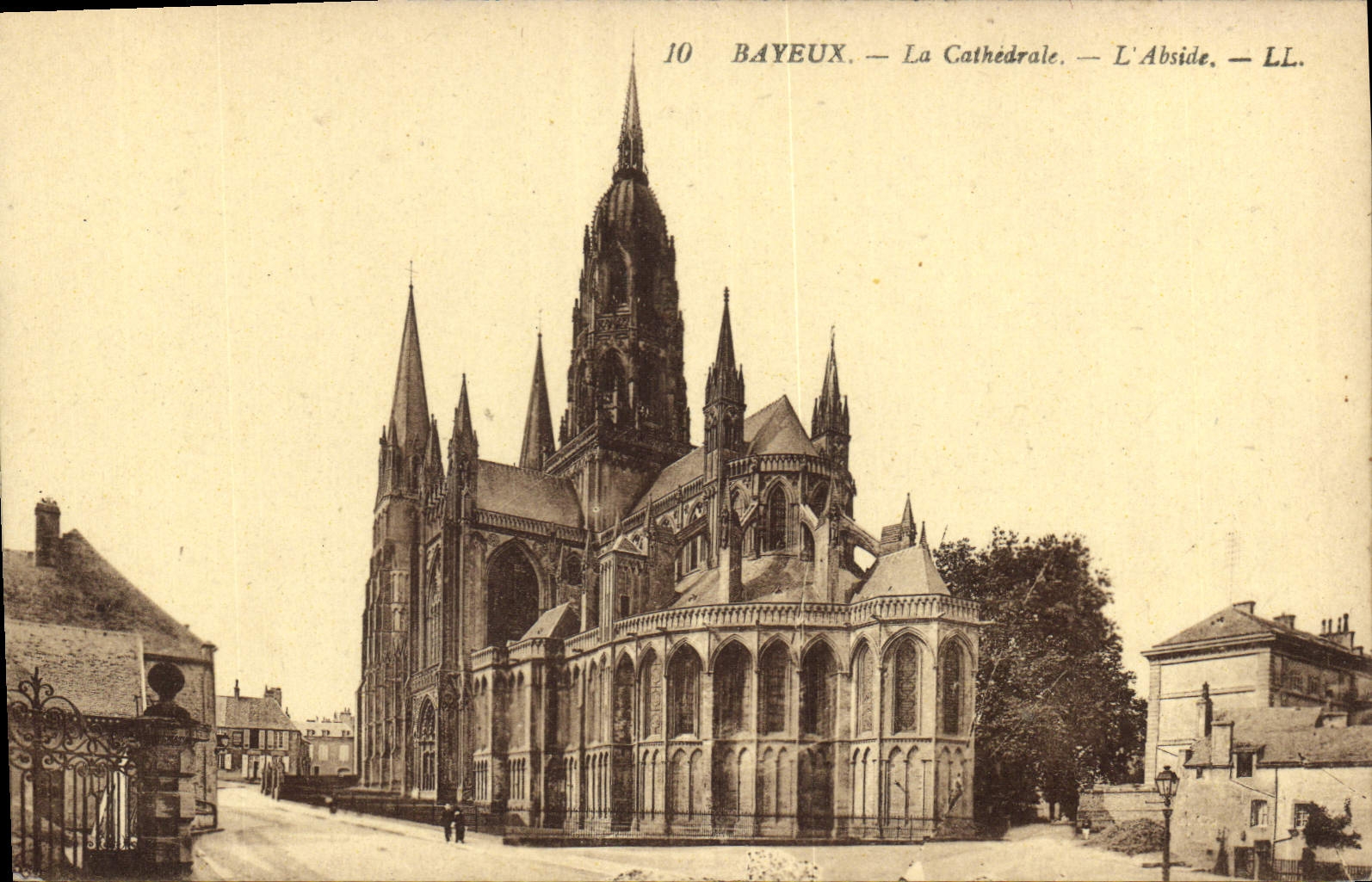 CPA Bayeux La Cathedrale L'Abside 