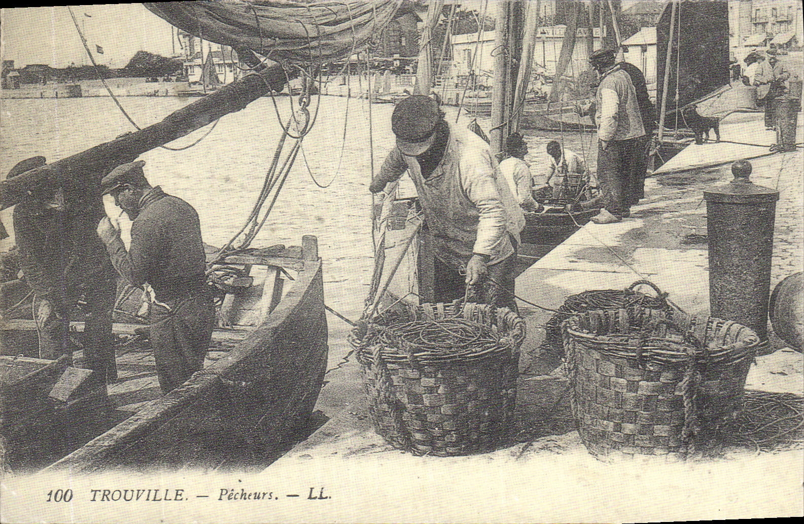 REPRO Peche Trouville Pecheurs 