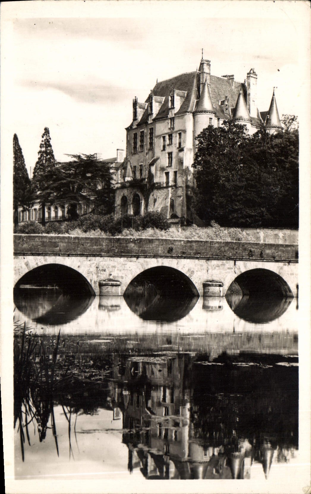 CPA Chateauroux Le Chateau Raoul 