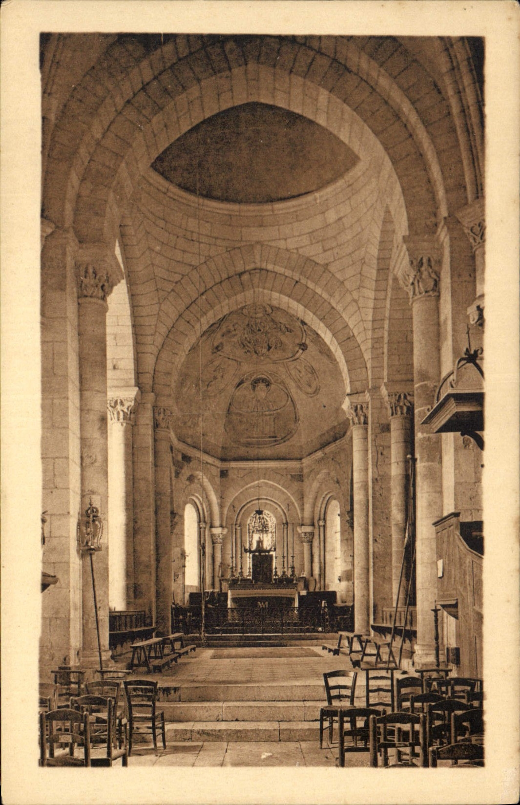 CPA Gargilesse Indre Interieur de l'Eglise 