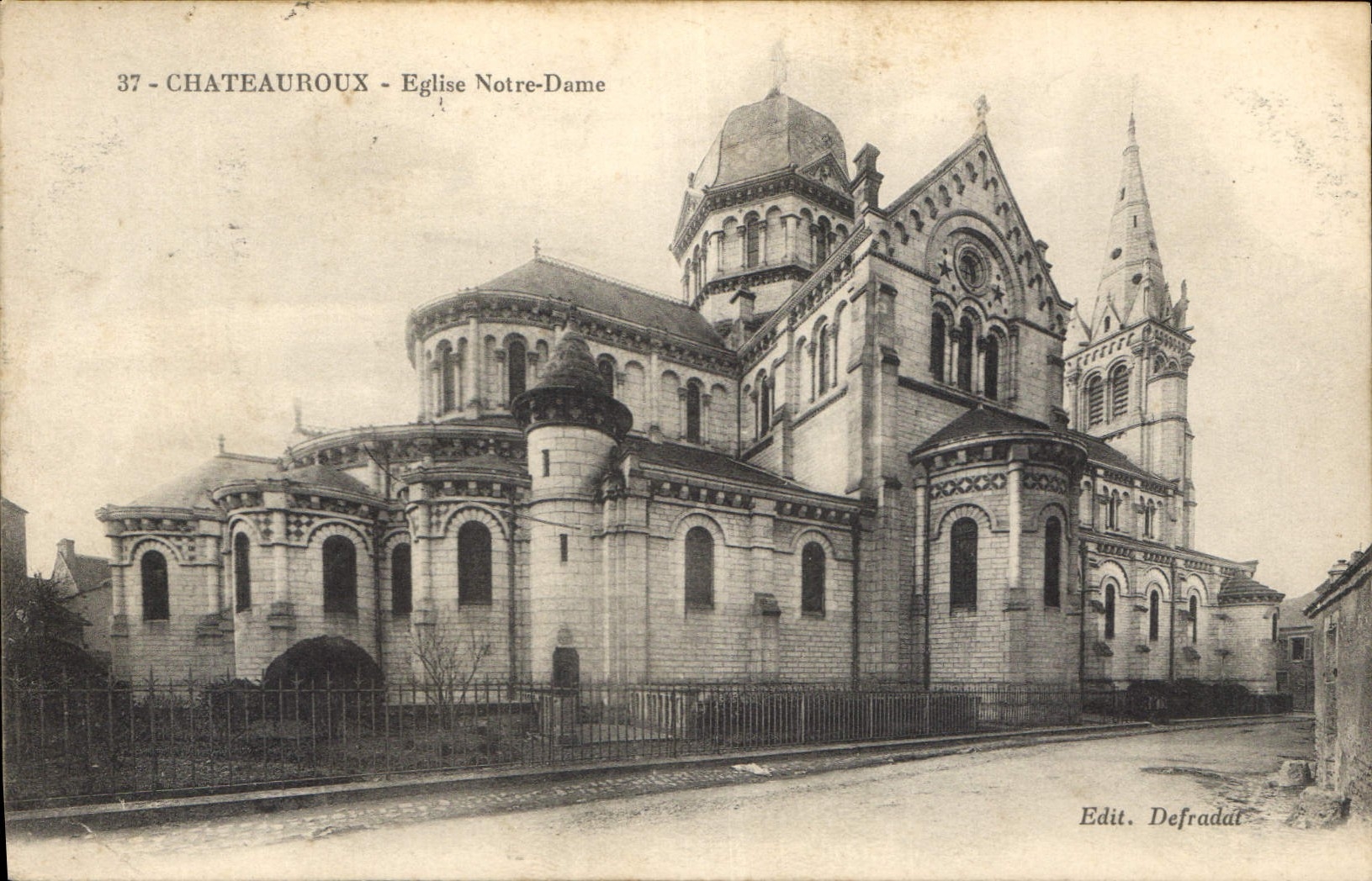 CPA Chateauroux Eglise Notre Dame 