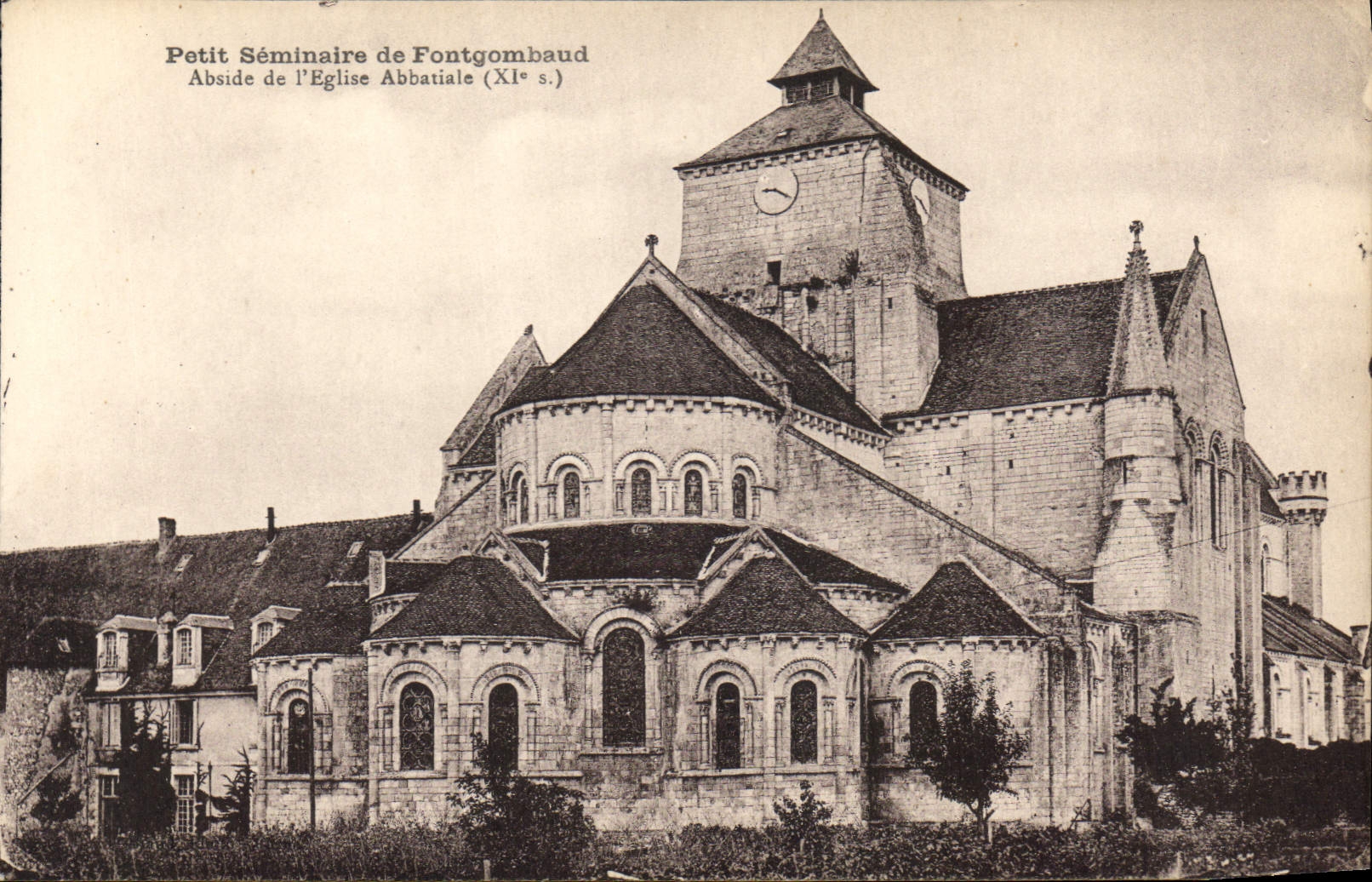 CPA Petit Seminaire de Fontgombaud Abside de l'Eglise Abbatiale 