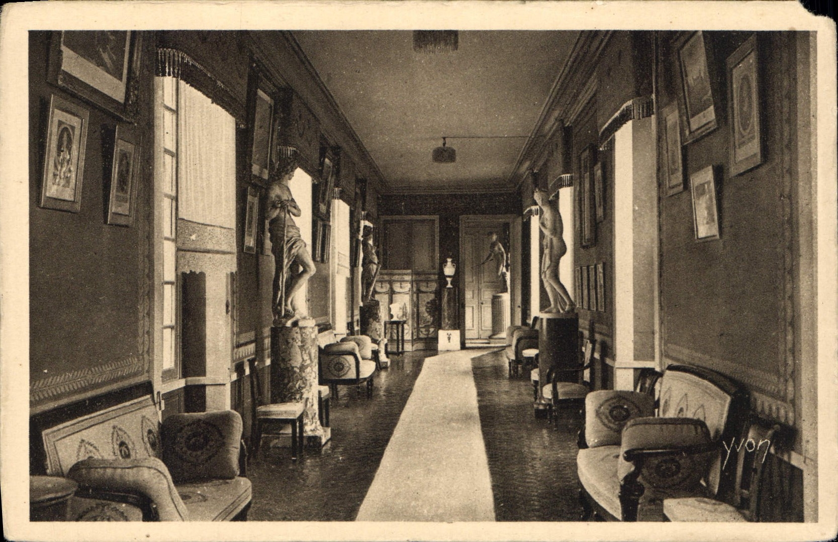 CPA Chateau de Valencay Galerie des Statues 