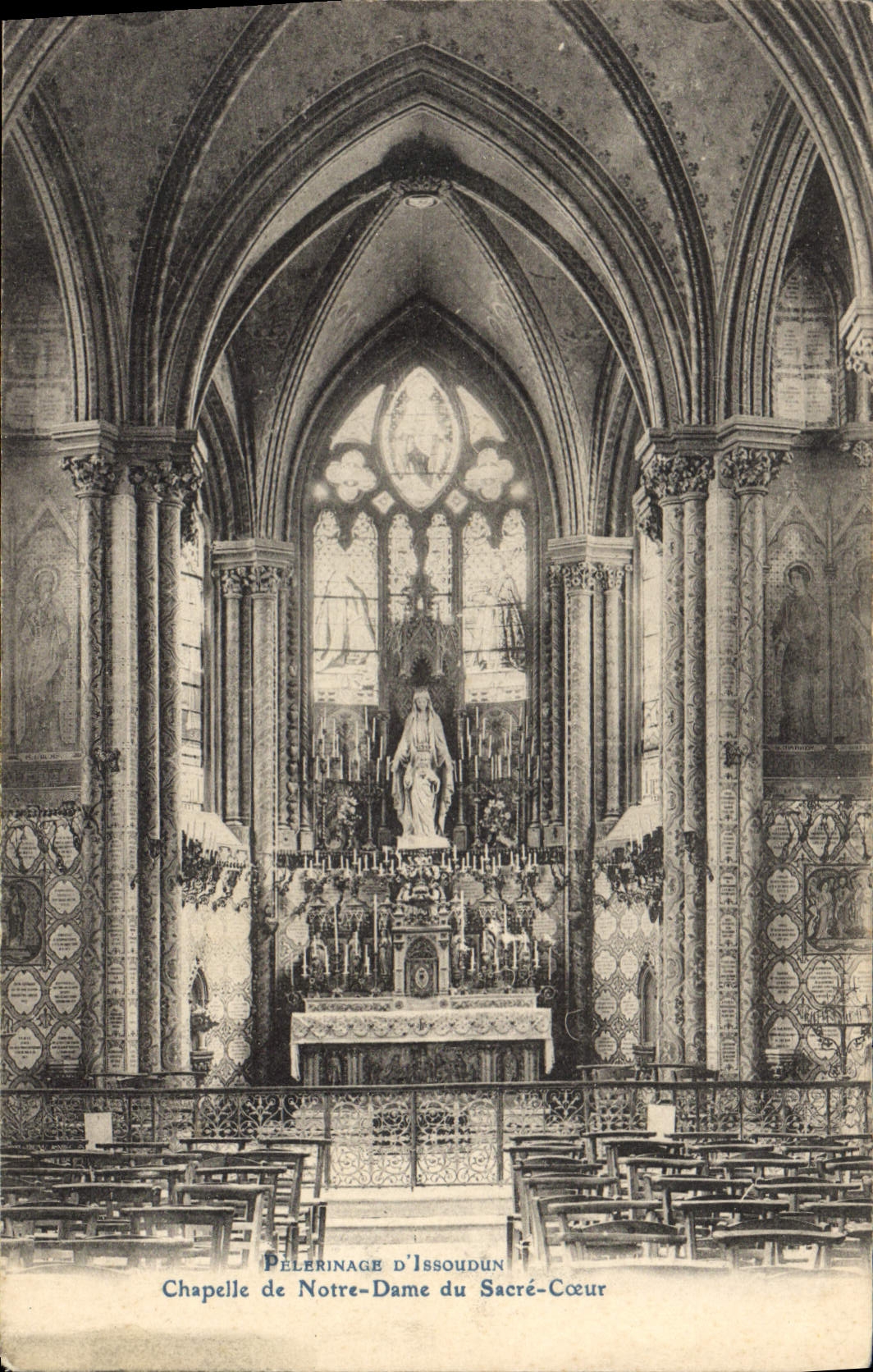 CPA Chapelle de Notre Dame du Sacre Coeur Pelerinage d'Issoudun