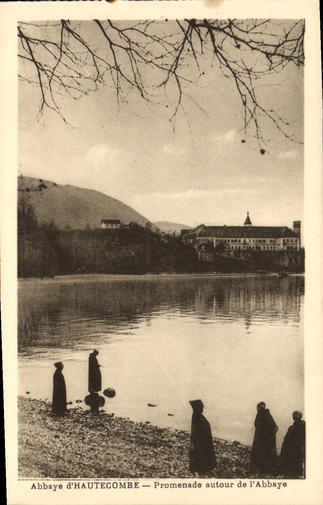 CPA Abbaye d'Hautecombe Promenade autour de l'Abbaye 