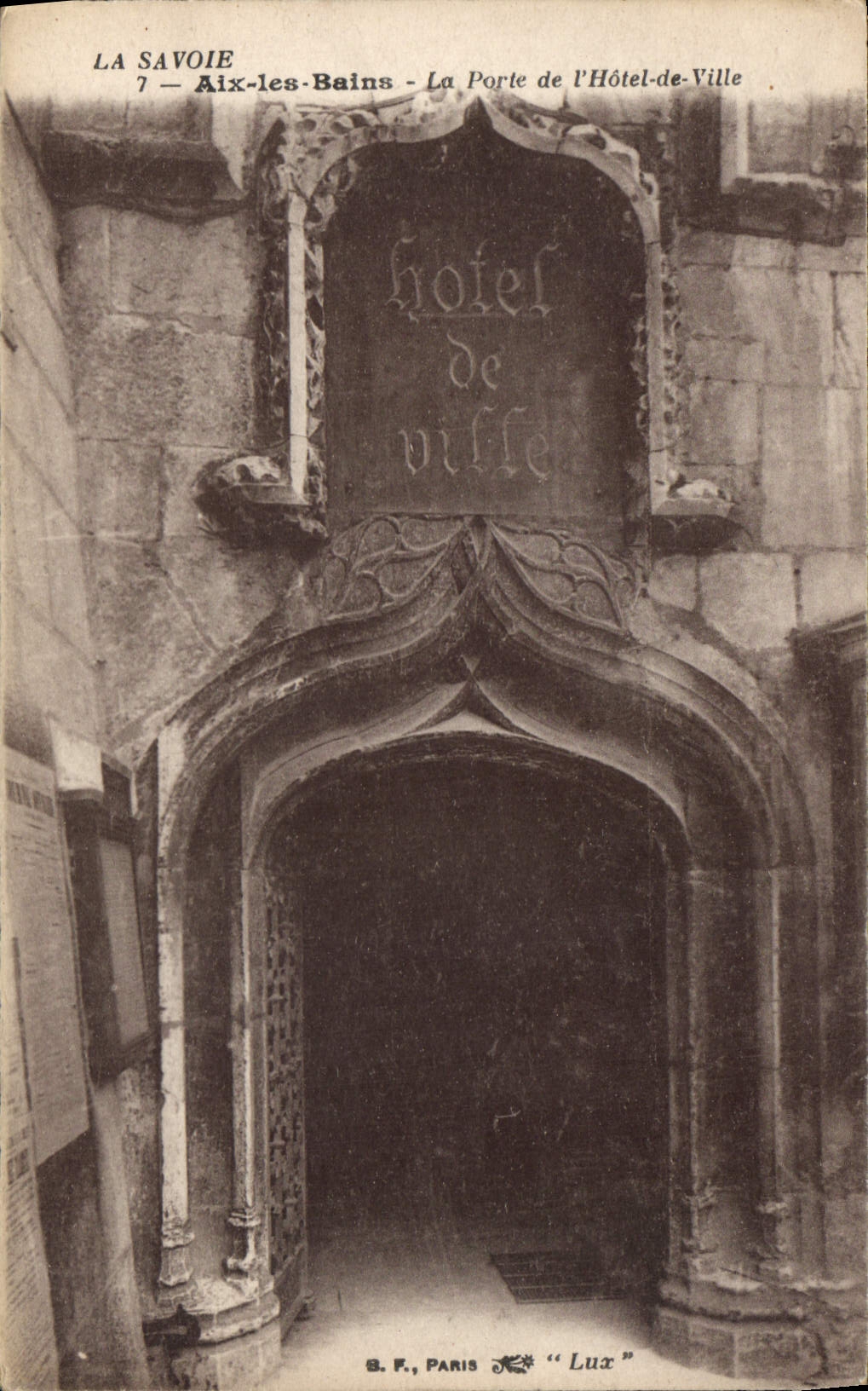 CPA Aix les Bains La Porte de l'Hotel de Ville 