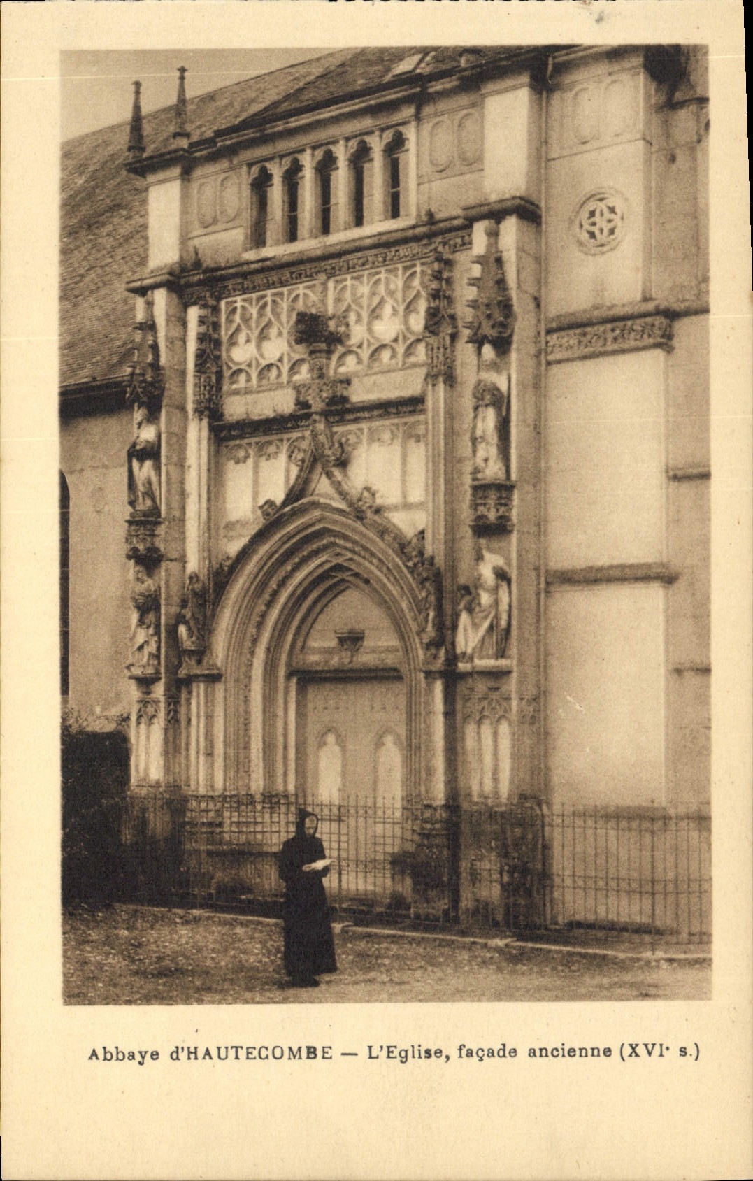 CPA Abbaye d'Hautecombe L'Eglise facade ancienne