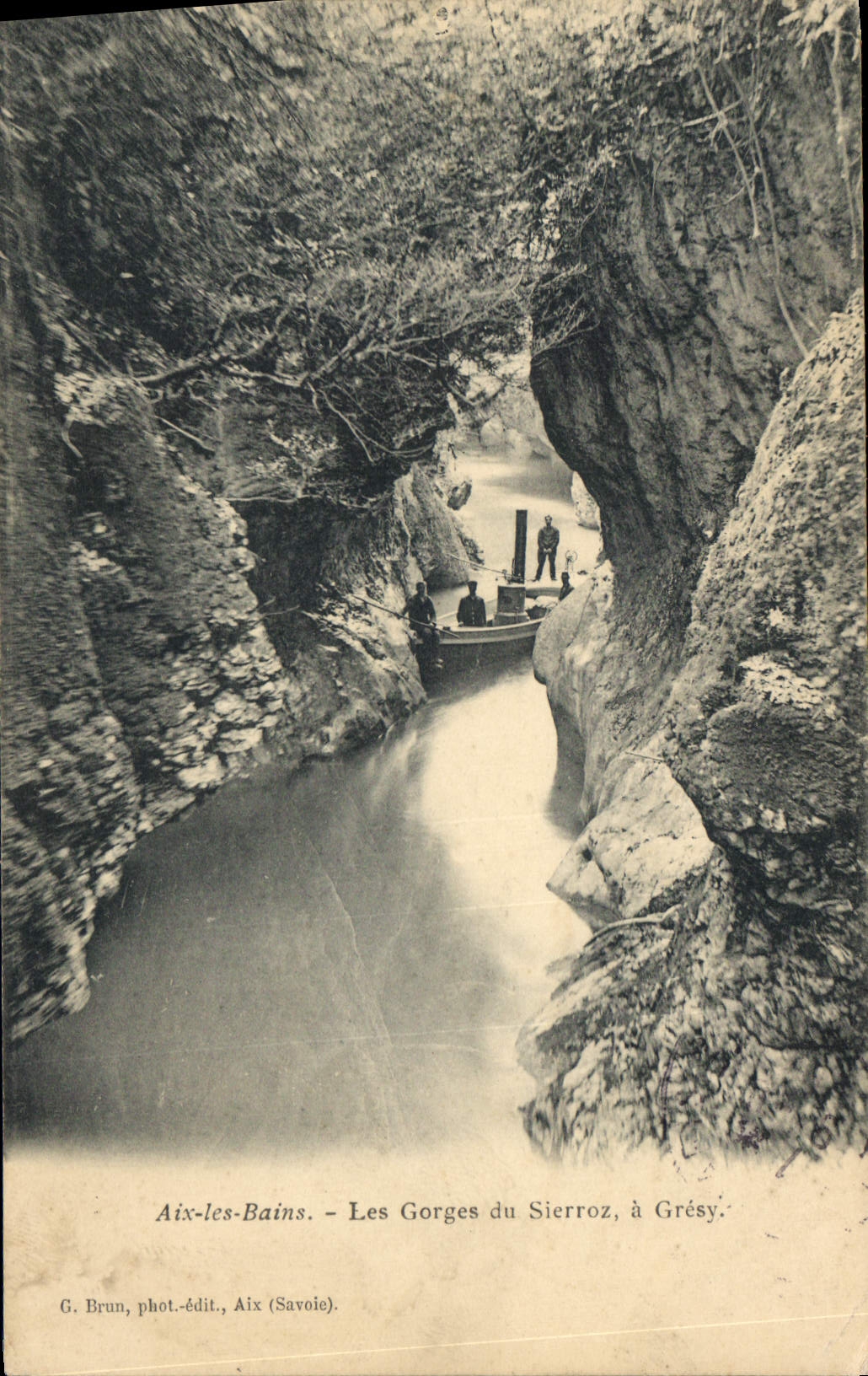 CPA Aix les Bains Les Gorges du Sierroz a Gresy Bateau