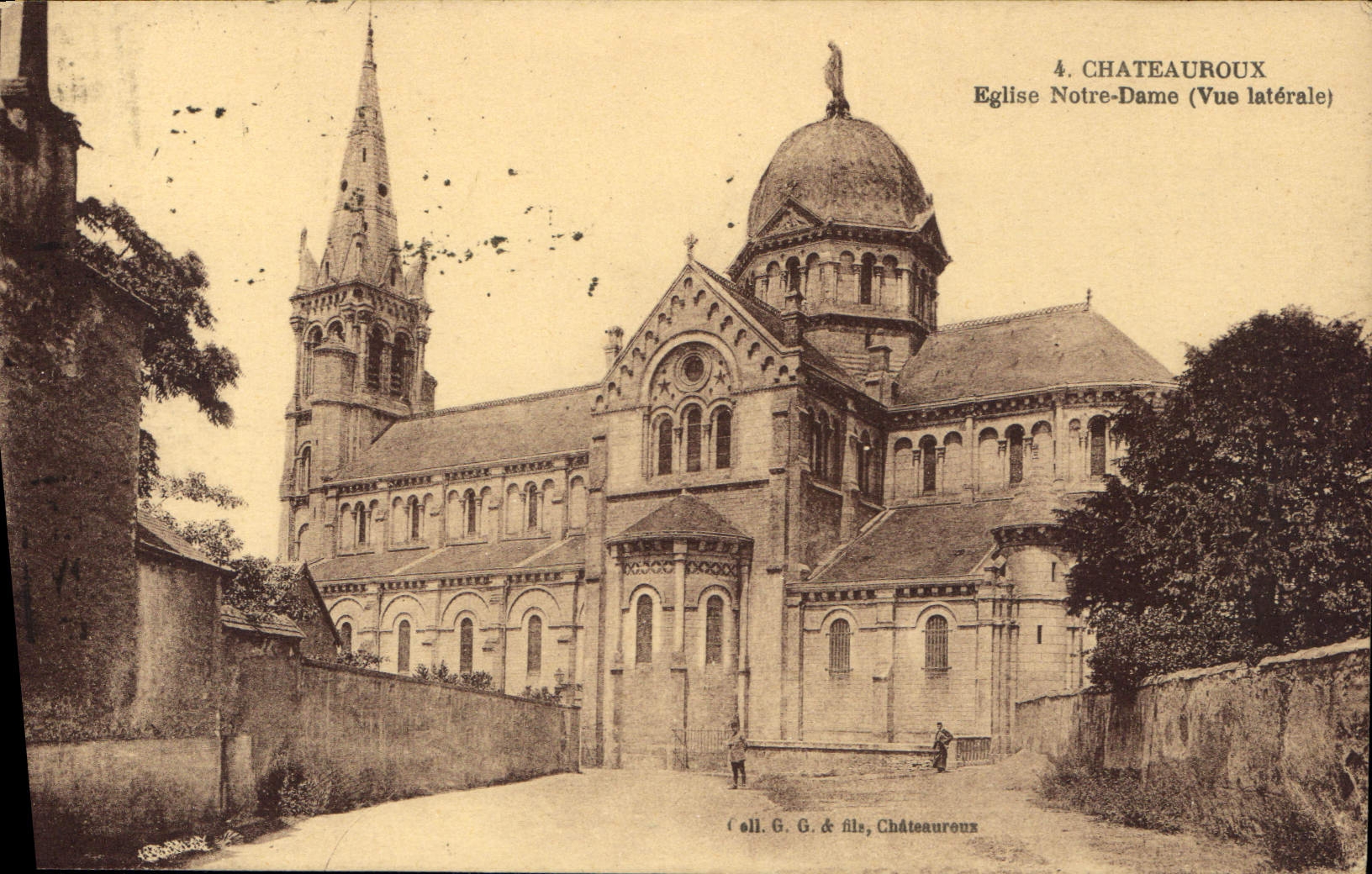 CPA Chateauroux Eglise Notre Dame Vue laterale