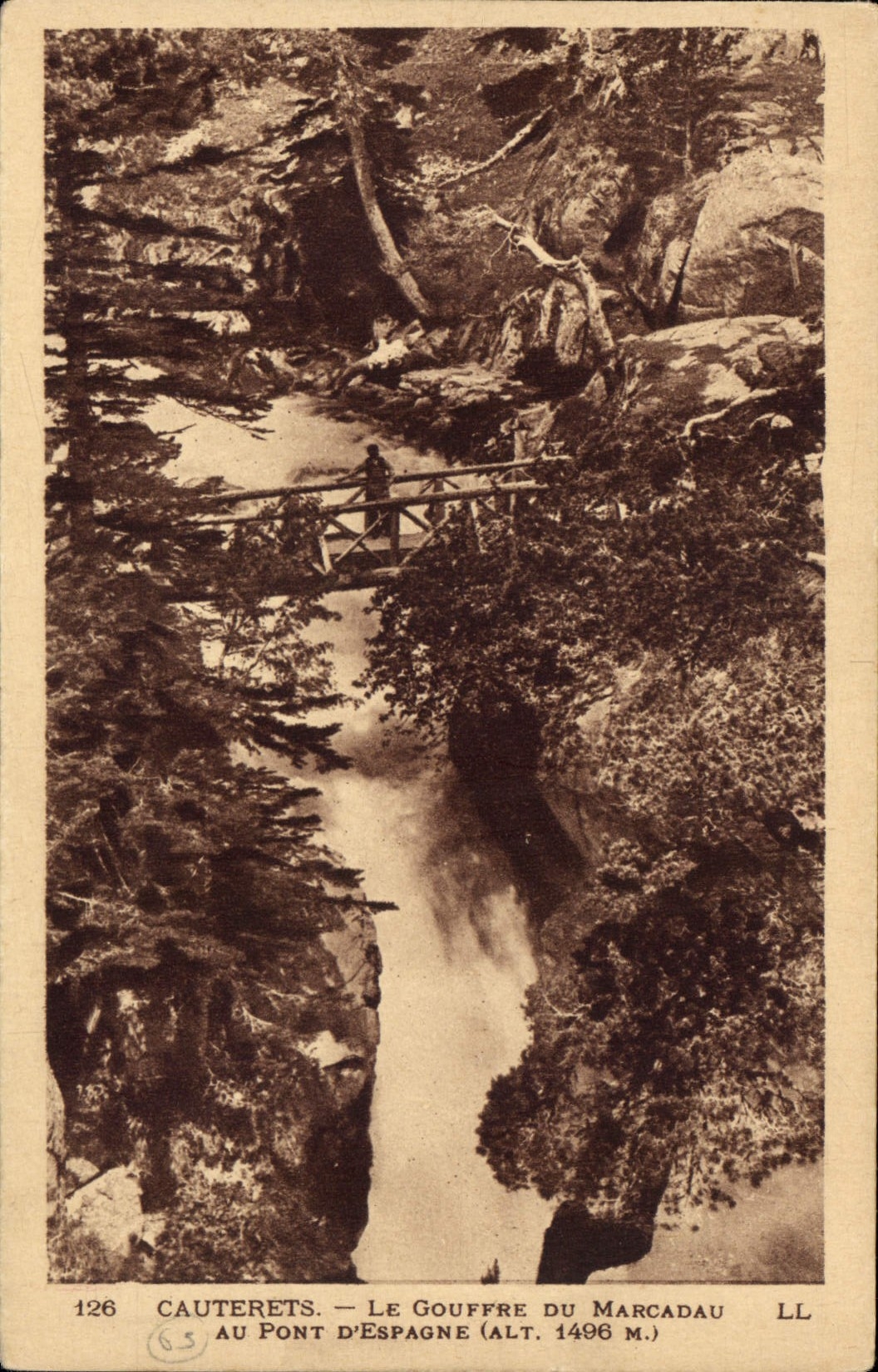 CPA Cauterets Le Gouffre du Marcadau au Pont d'Espagne 