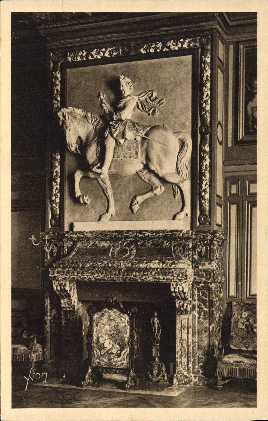 CPA Palais de Fontainebleau Statue equestre de Henri IV