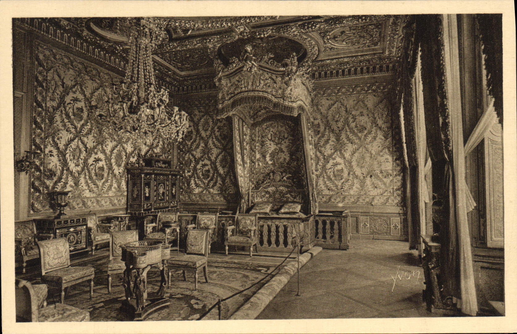 CPA Palais de Fontainebleau Chambre des Reines et des Imperatrices 
