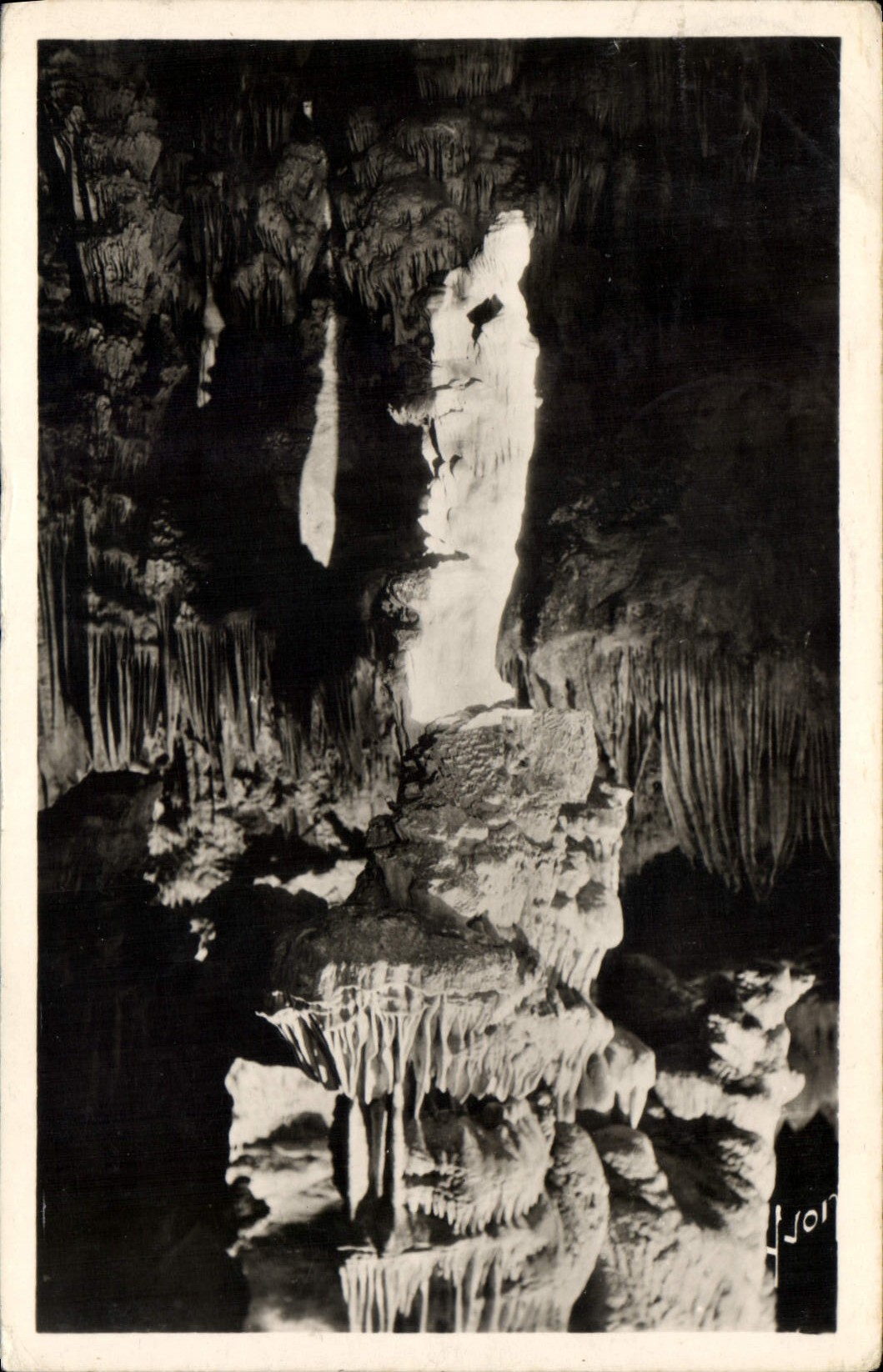 CPA Route de Montpellier a Ganges Grotte des Demoiselles