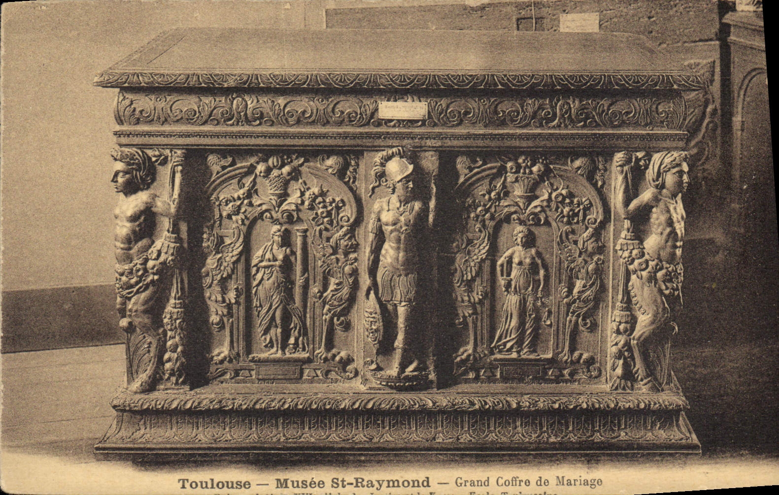 CPA Toulouse Musee St Raymond Grand Coffre de Mariage 