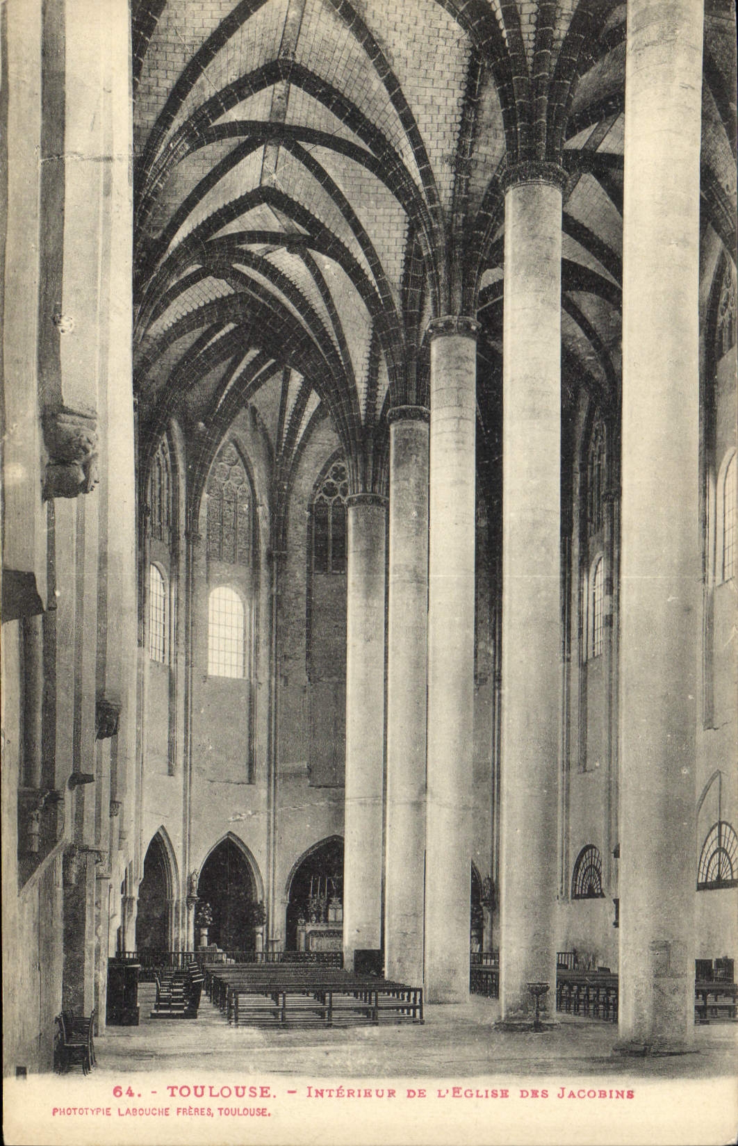 CPA Toulouse Interieur de l'Eglise des Jacobins