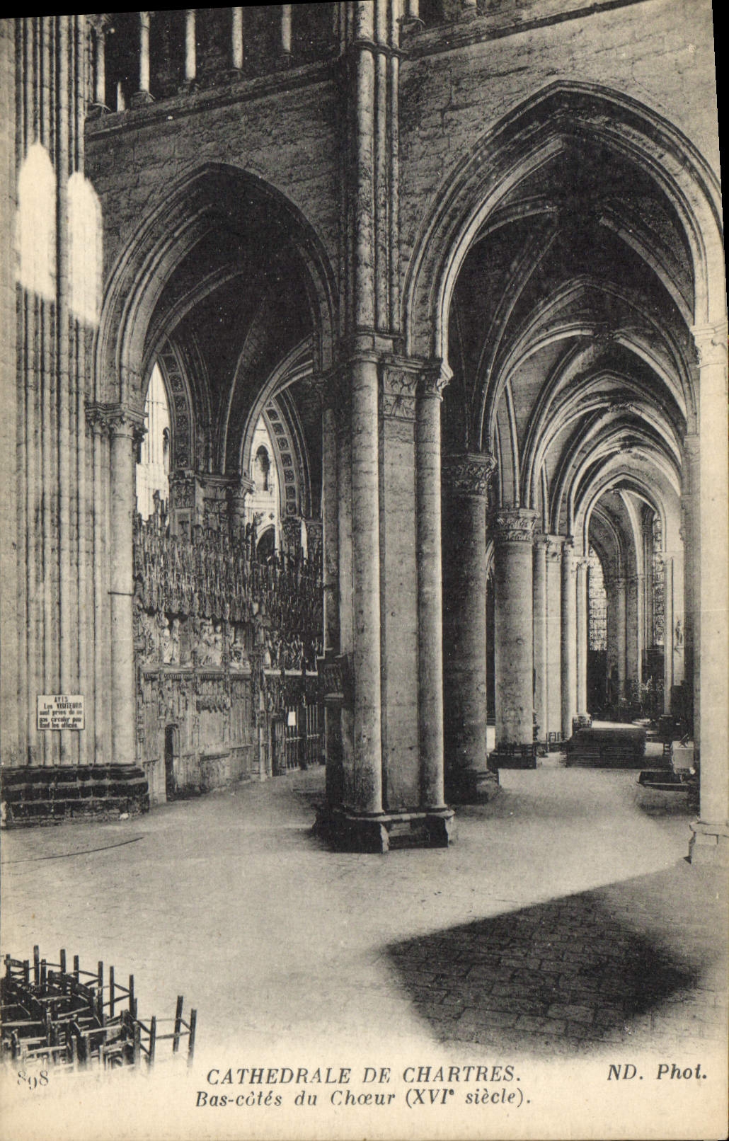 CPA Cathedrale de Chartres Bas cotes du Choeur 