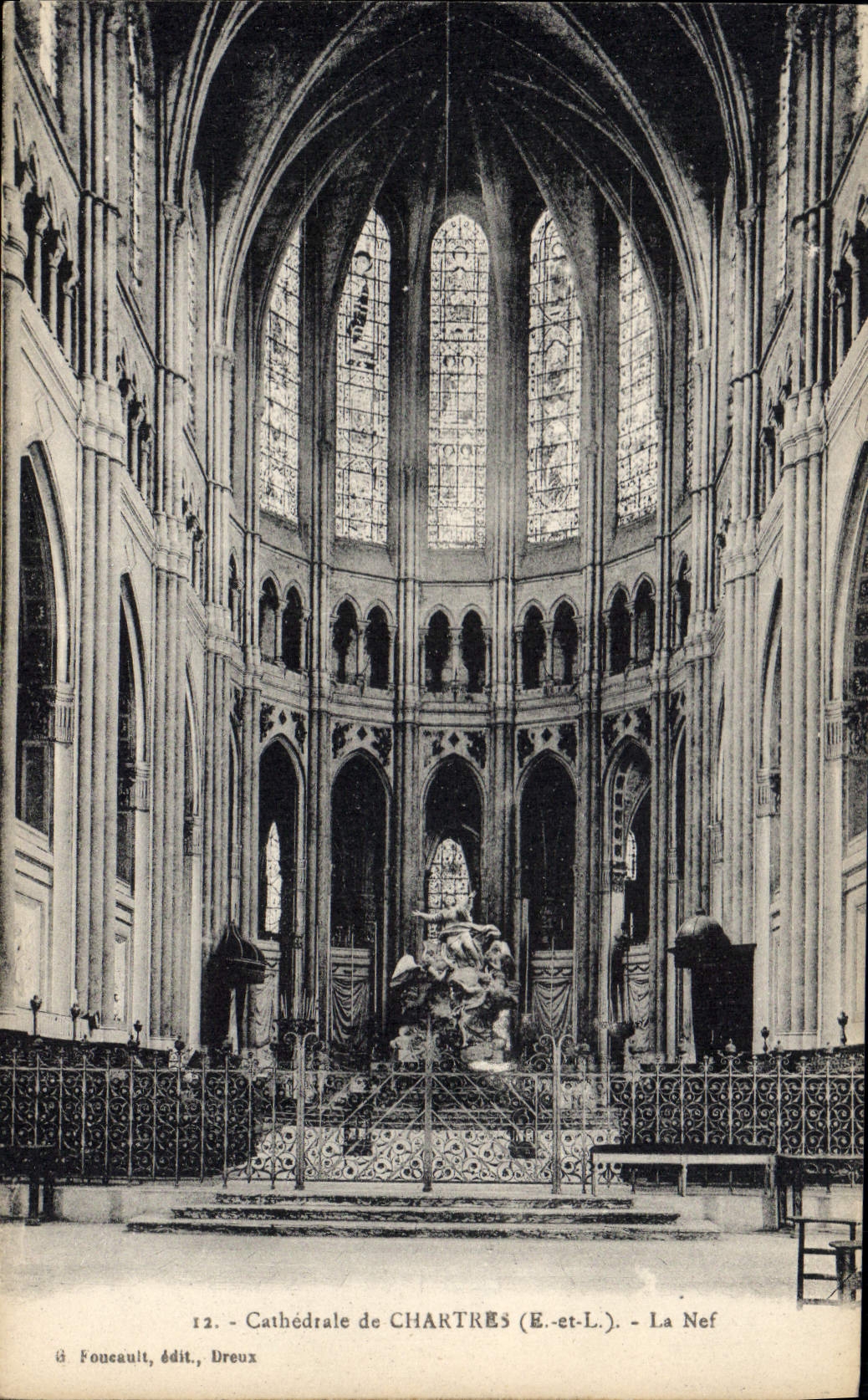 CPA Cathedrale de Chartres La Nef 