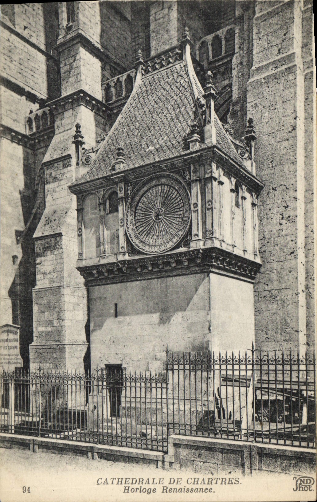 CPA Cathedrale de Chartres Horloge Renaissance