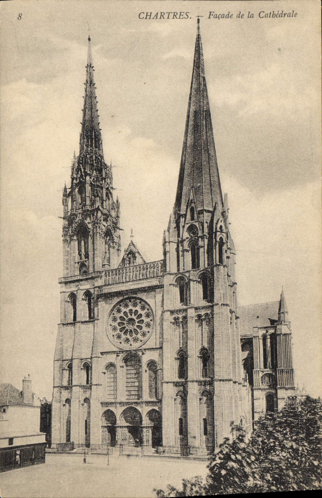 CPA Chartres Facade de la Cathedrale 