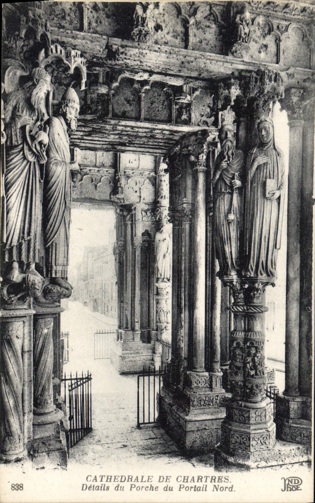 CPA Cathedrale de Chartres Details du Porche du Portail Nord 