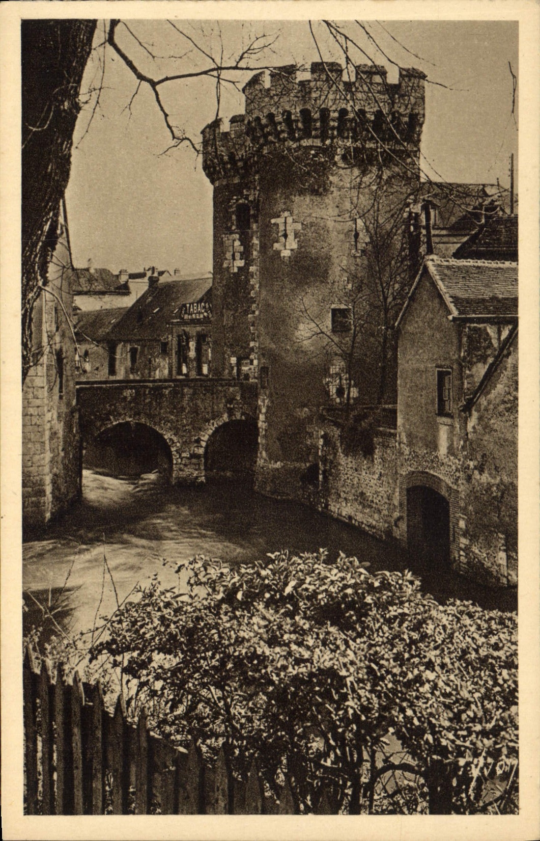 CPA Chartres Eure et Loir la Porte Guillaume 