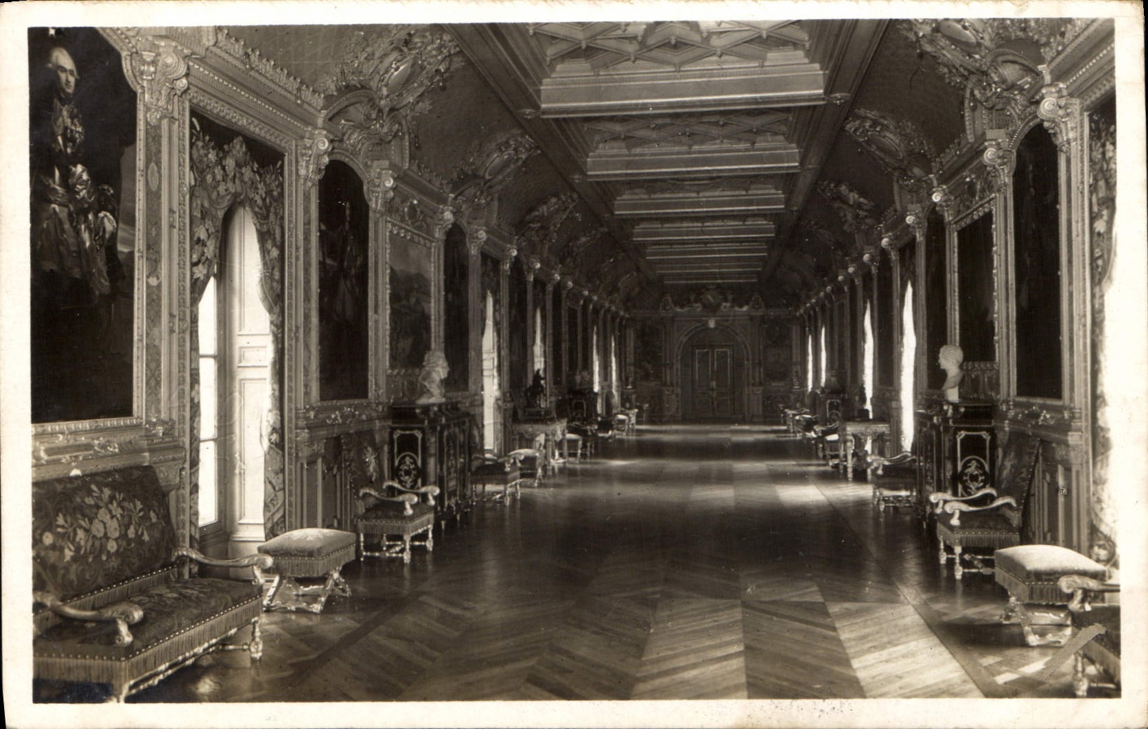 CPA Chateau de Maintenon la Galerie des Ancetres 