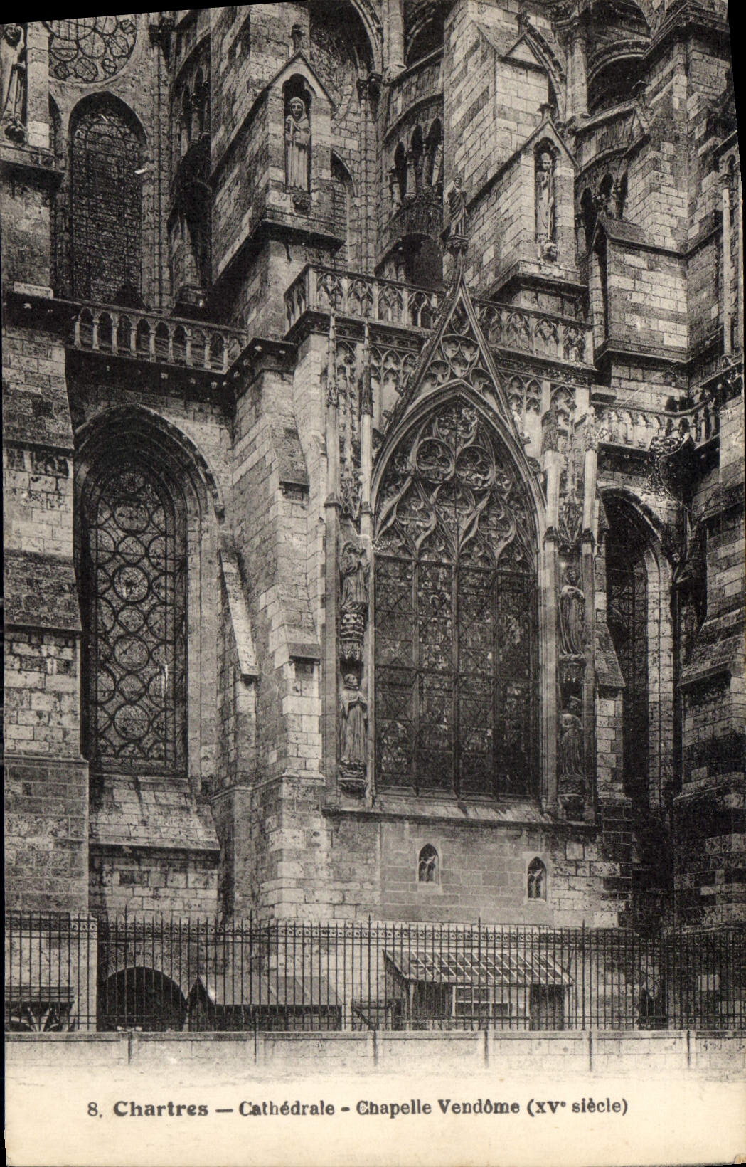 CPA Chartres Cathedrale Chapelle Vendome XV siecle