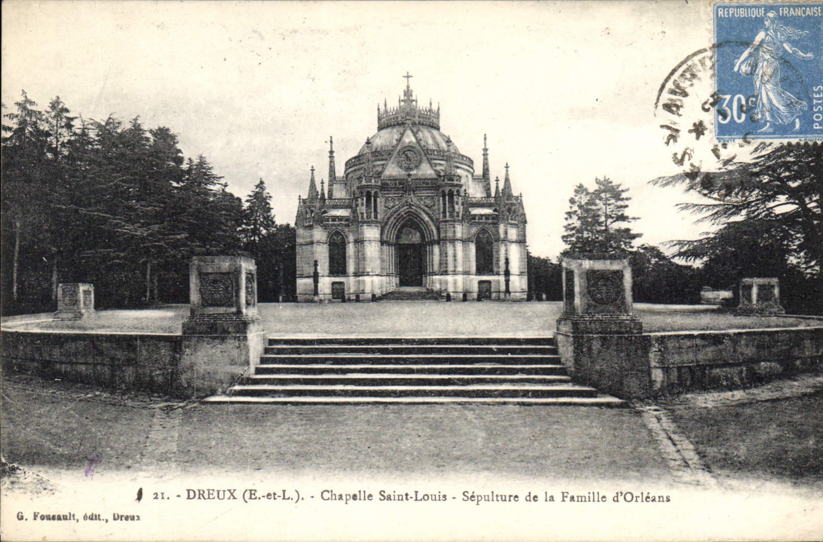 CPA Dreux Chapelle Saint Louis Sepulture de la Famille d'Orleans 