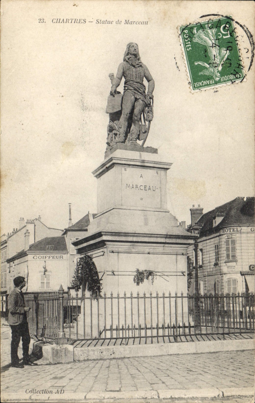 CPA Chartres Statue de Marceau 