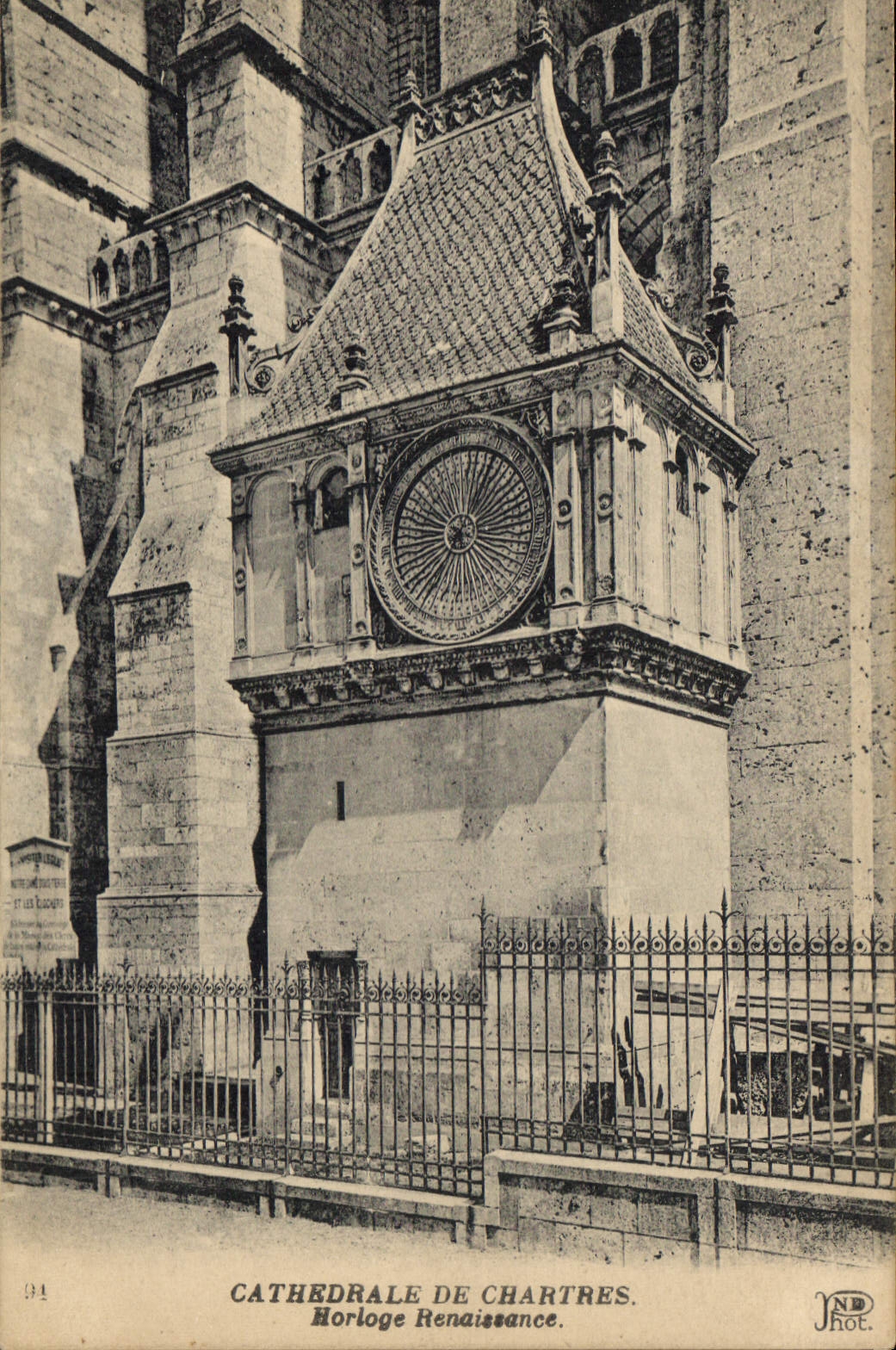 CPA Cathedrale de Chartres horloge Renaissance 