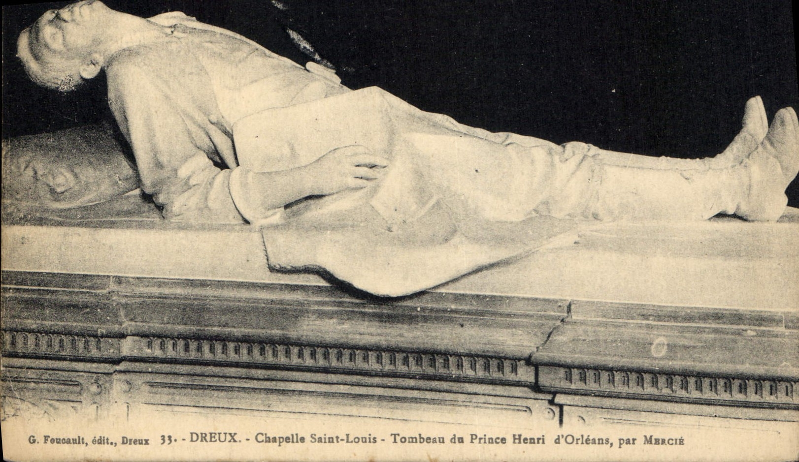 CPA Dreux Chapelle Saint Louis tombeau du prince Henri d'orleans Par Mercie 