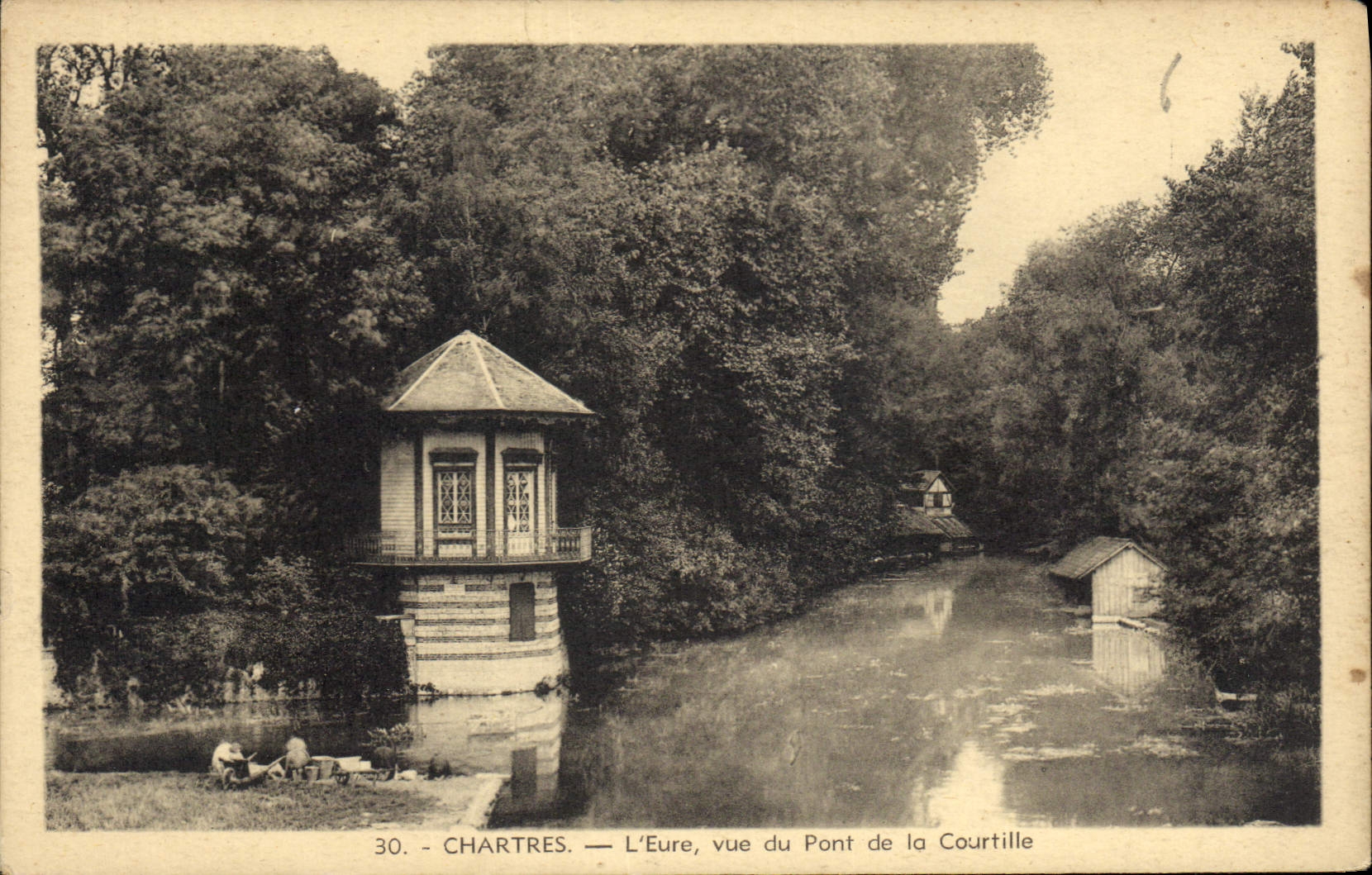 CPA Chartres l'Eure vue du Pont de la Courtille 