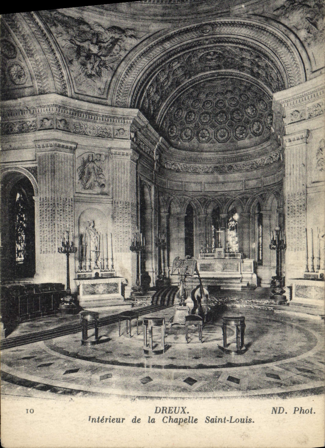 CPA Dreux Interieur de la Chapelle Saint Louis 