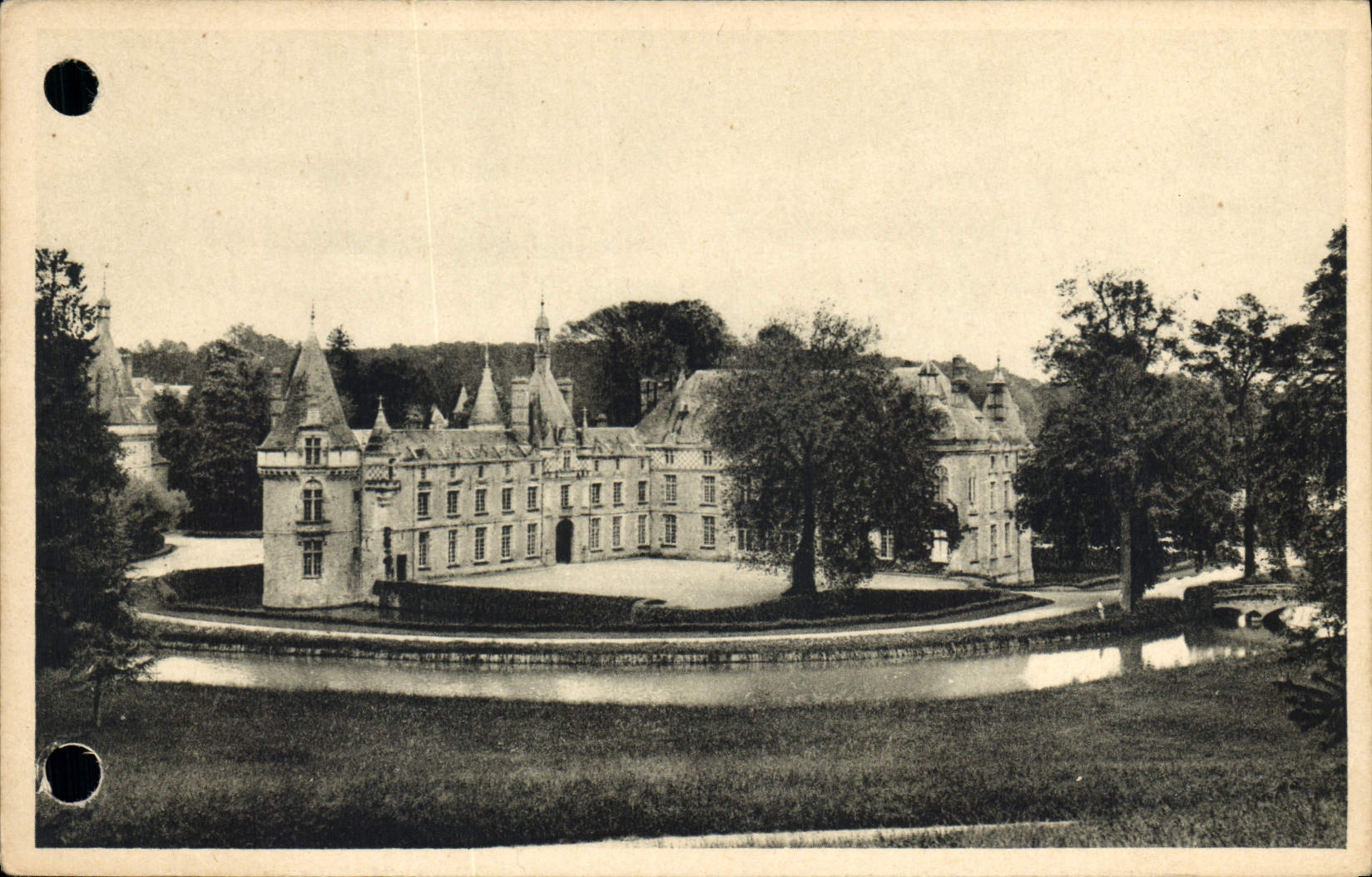 CPA Esclimont St Symphorien Eure et Loir Le Chateau