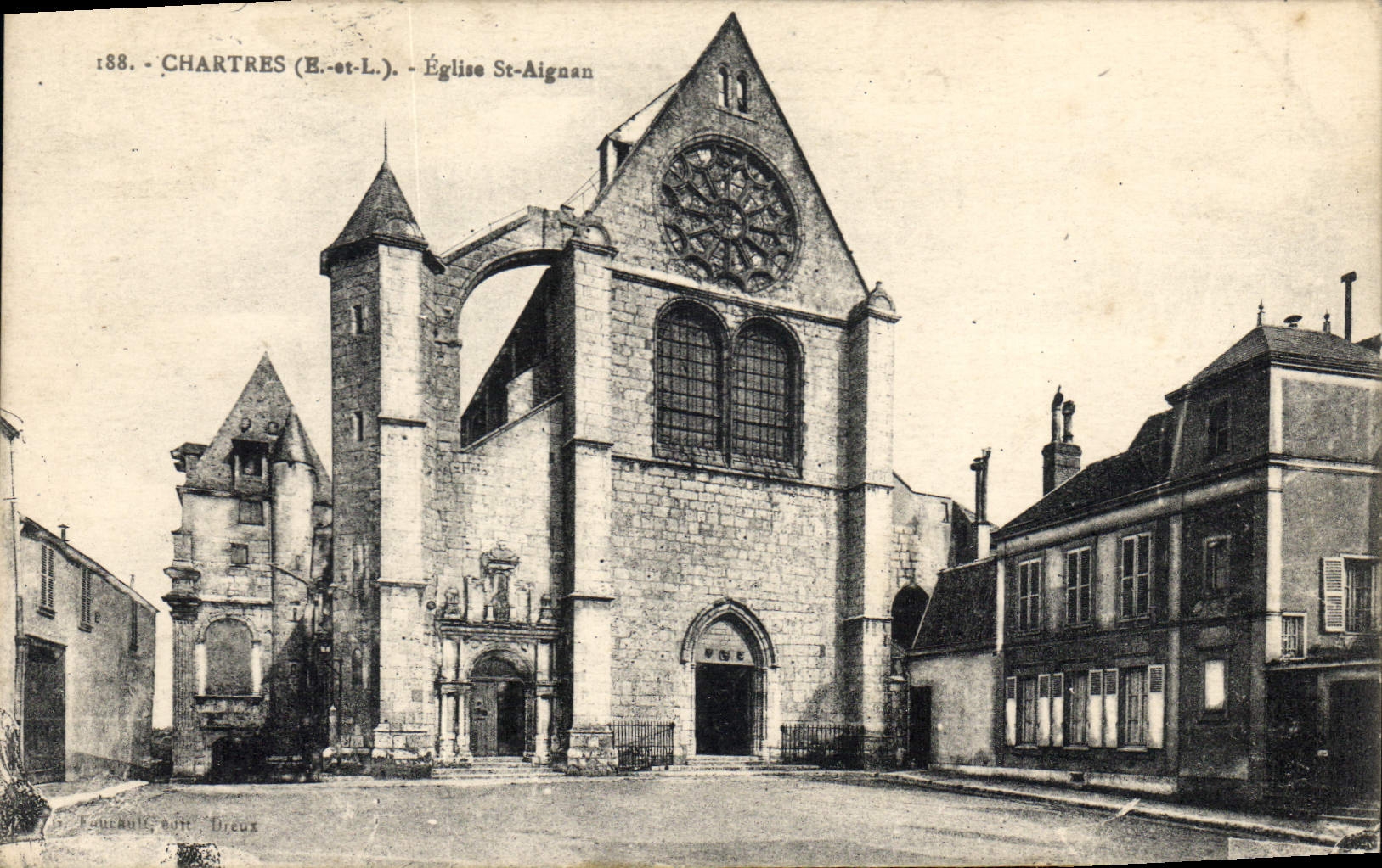 CPA Chartres E et L Eglise St Aignan 