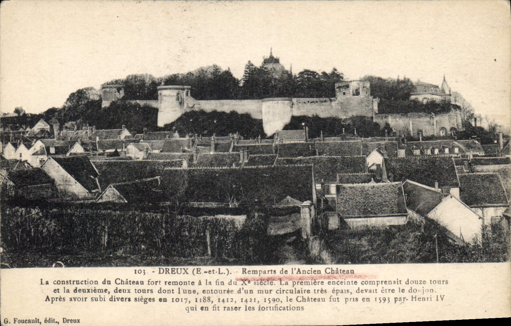 CPA Dreux E et L Remparts de l'Ancien Chateau 