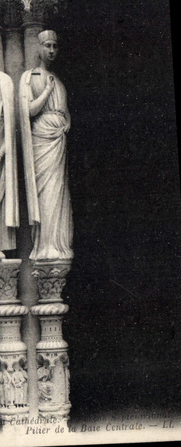 CPA Cathedrale de Chartres Pilier de la Baie Centrale