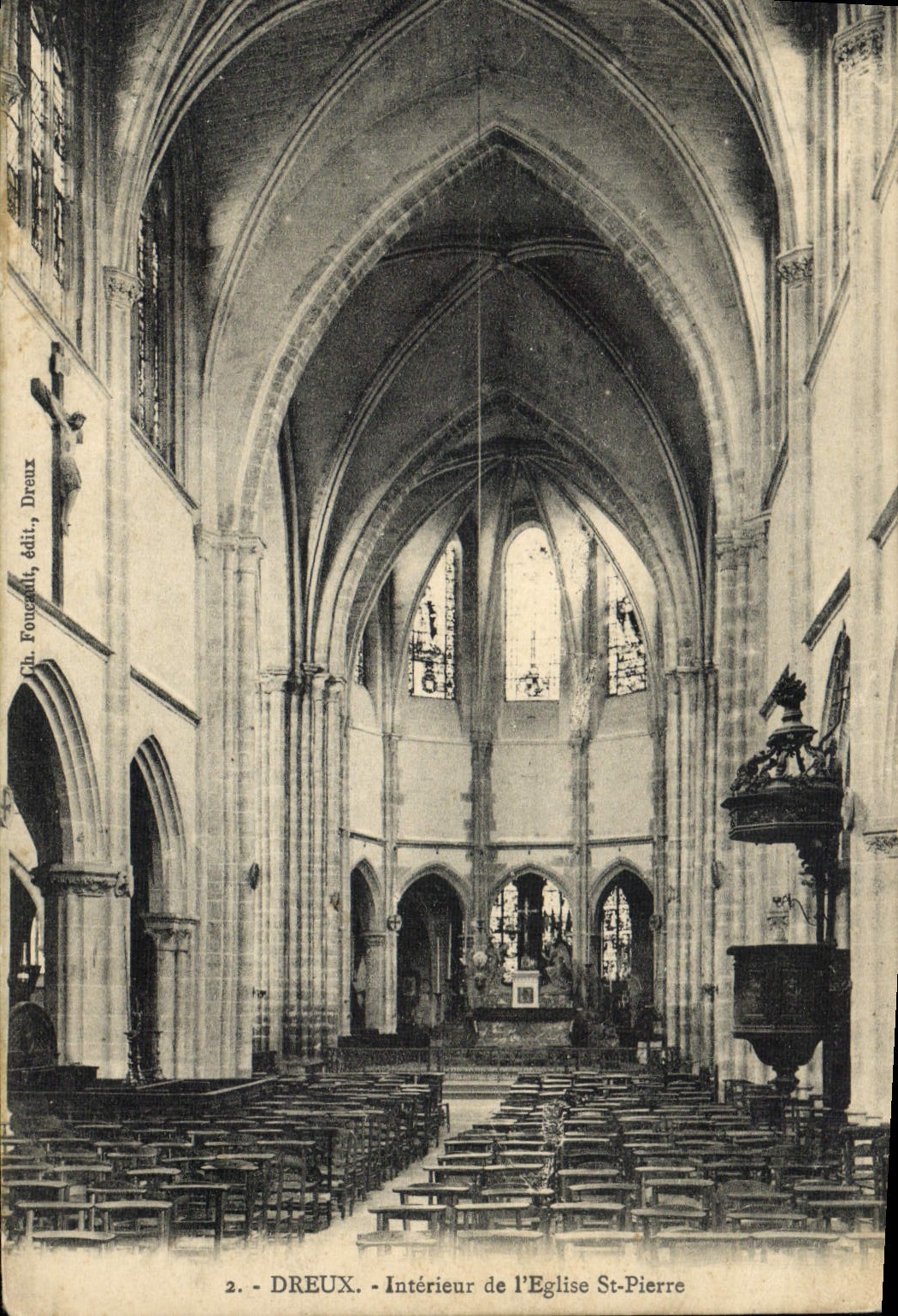 CPA Dreux Interieur de l'Eglise St Pierre 