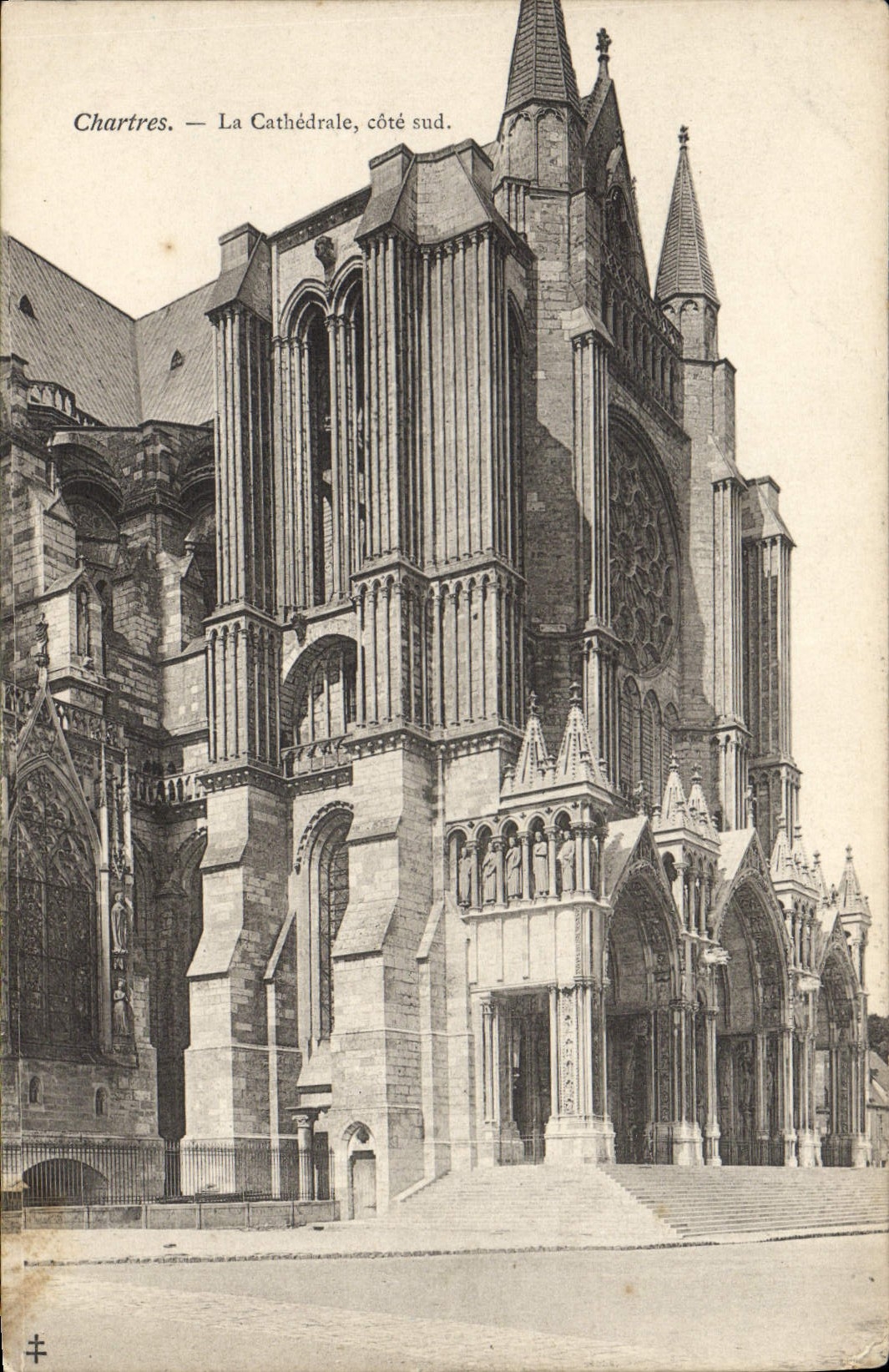 CPA Chartres La Cathedrale cote sud 