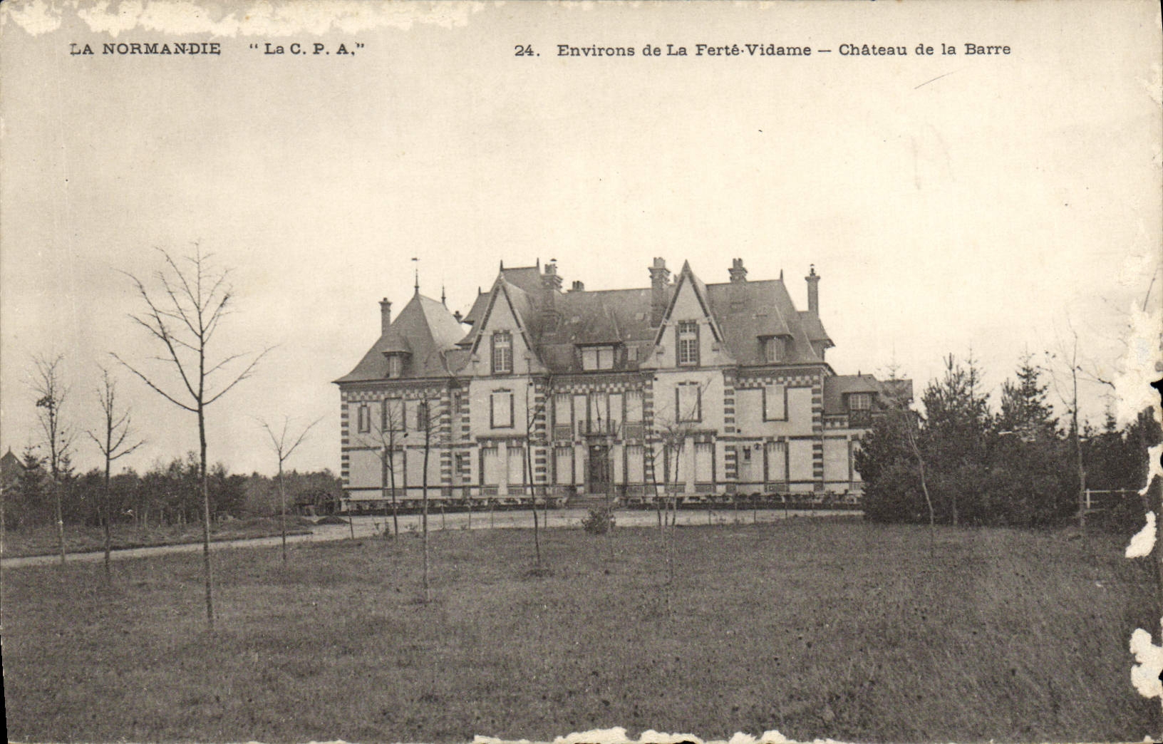 CPA La Normadie Environs de la Ferte Vidame Chateau de la Barre