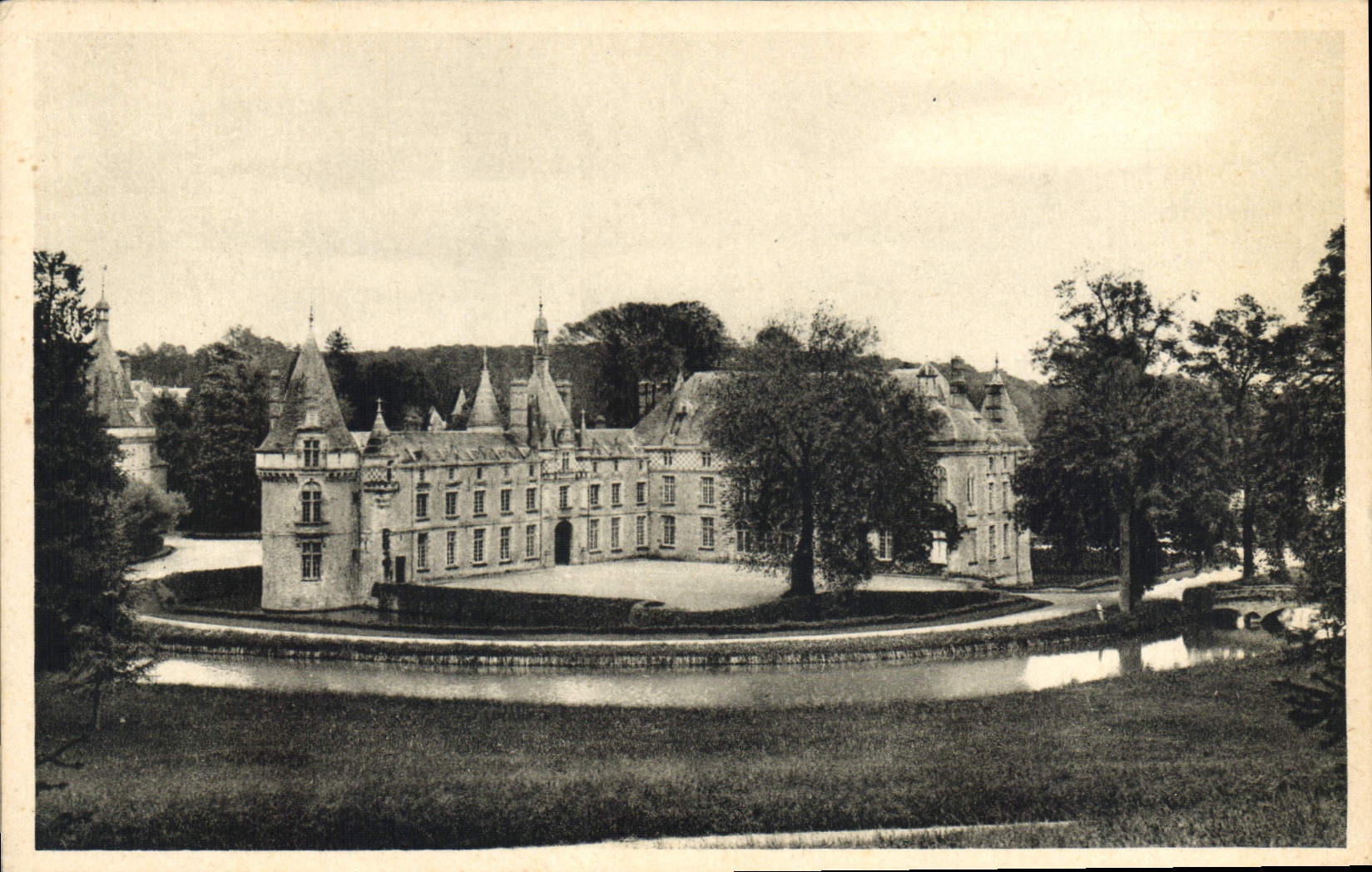 CPA Esclimont St Symphrien Eure et Loir le Chateau 