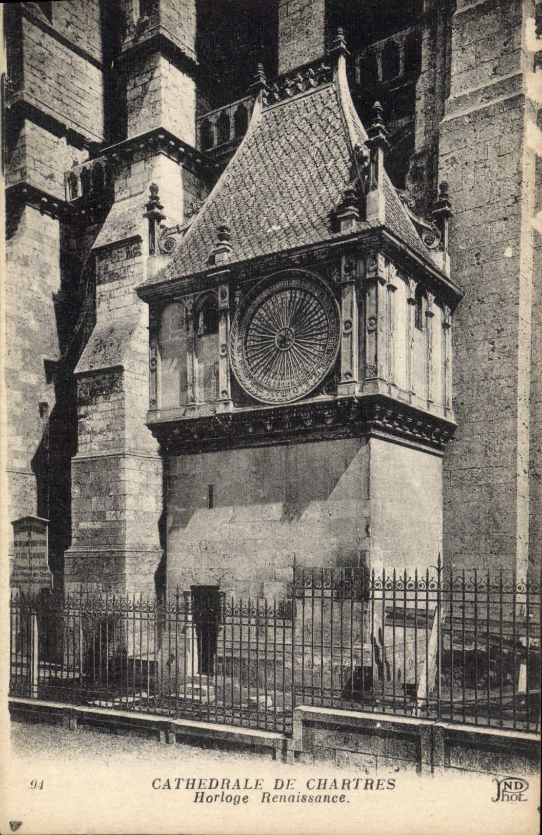 CPA Cathedrale de Chartres Horloge Renaissance 