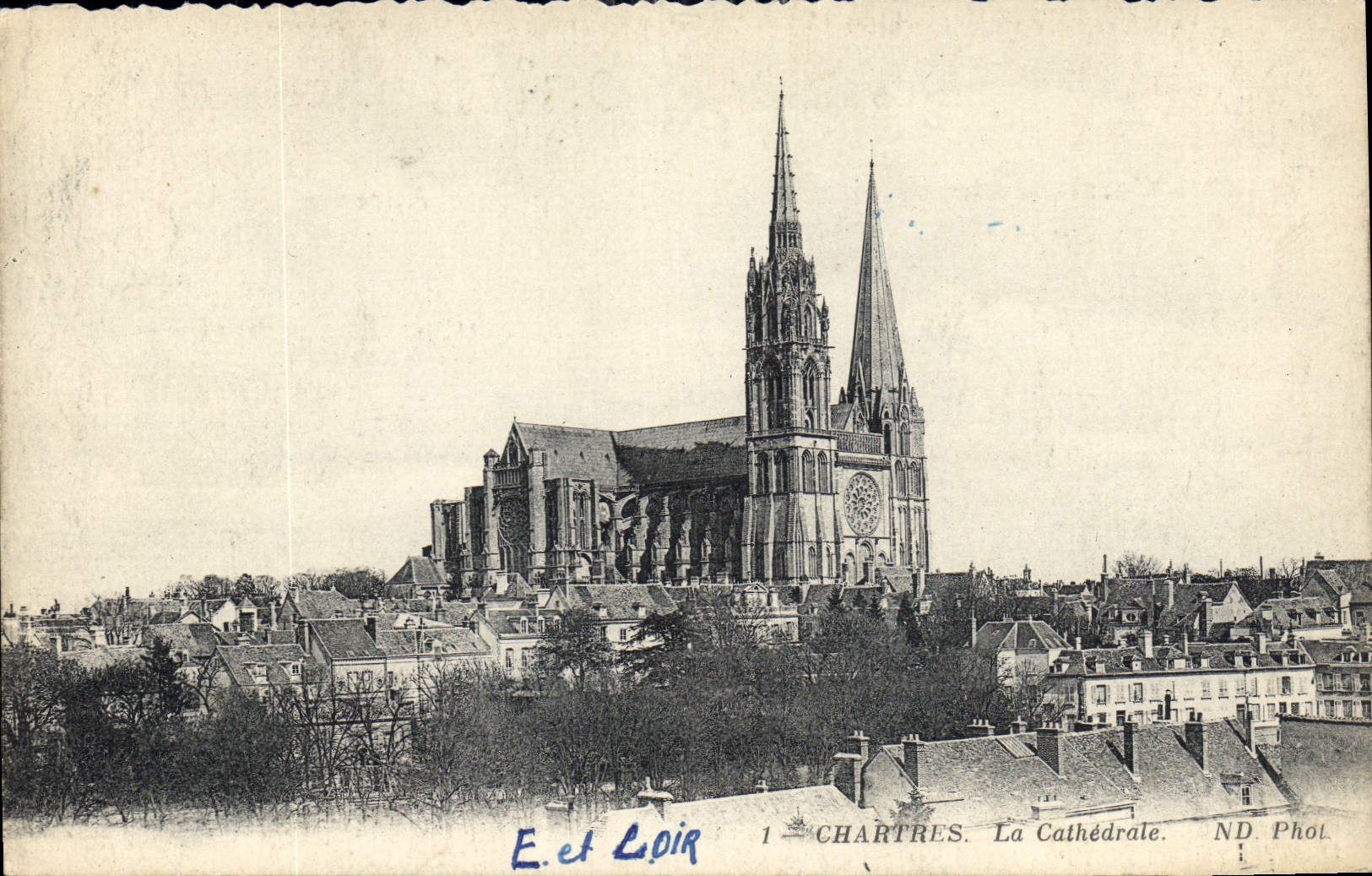 CPA Chartres La Cathedrale 