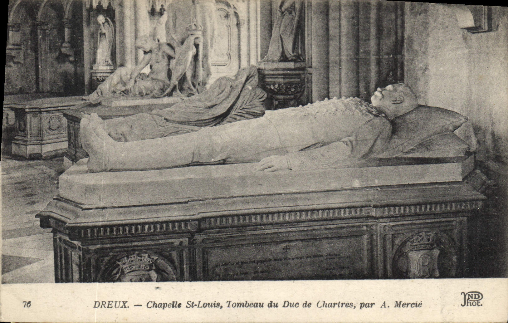 CPA Dreux Chapelle St Louis Tombeau du Duc de Chartres par A Mercie