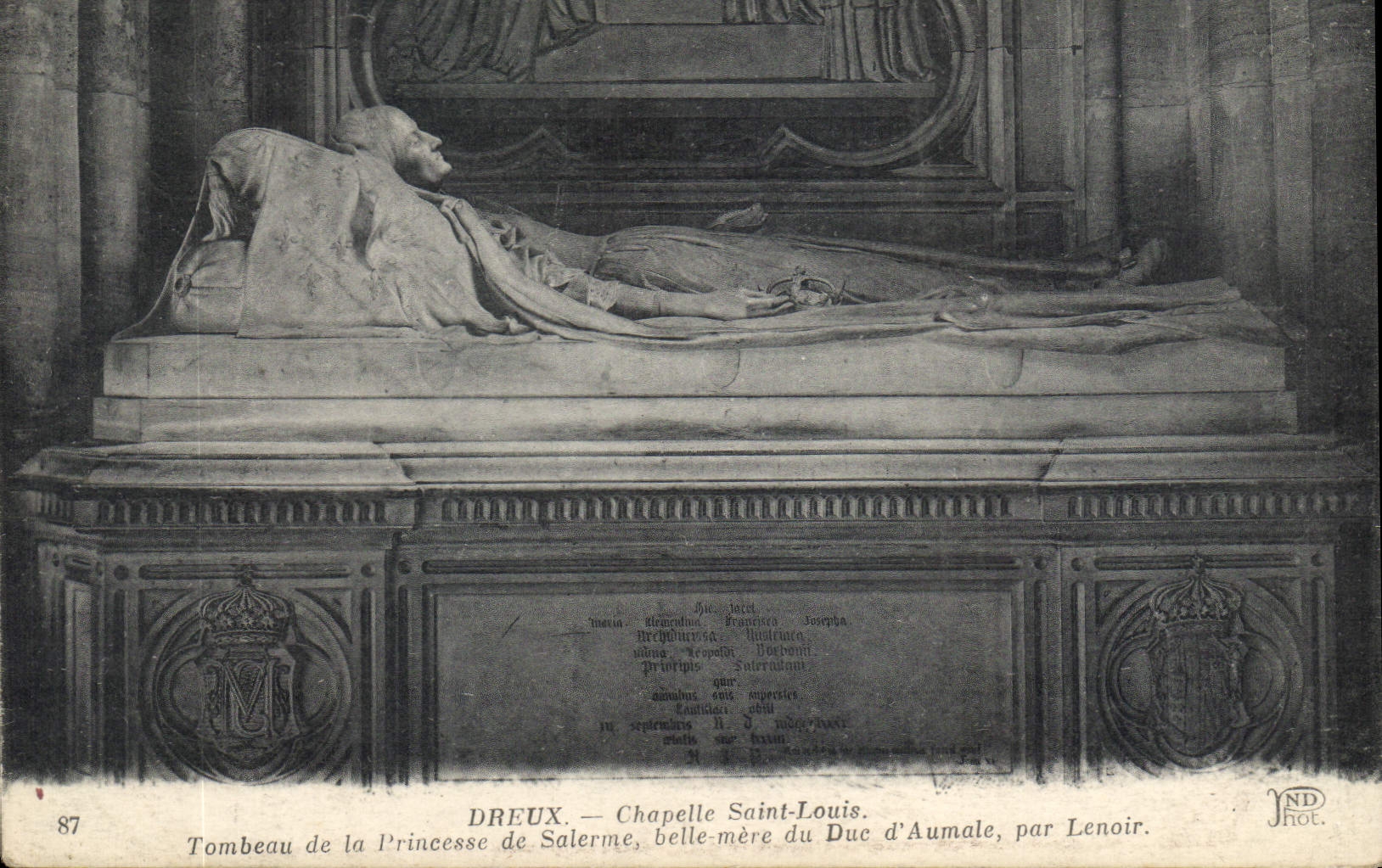 CPA Dreux Chapelle Saint Louis Tombeau de la Princesse de Salerme belle mere du Duc d'Aumale par Len