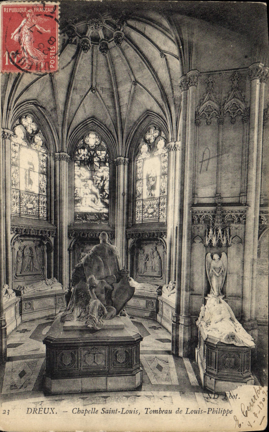 CPA Dreux Chapelle Saint Louis Tombeau de Louis Philippe